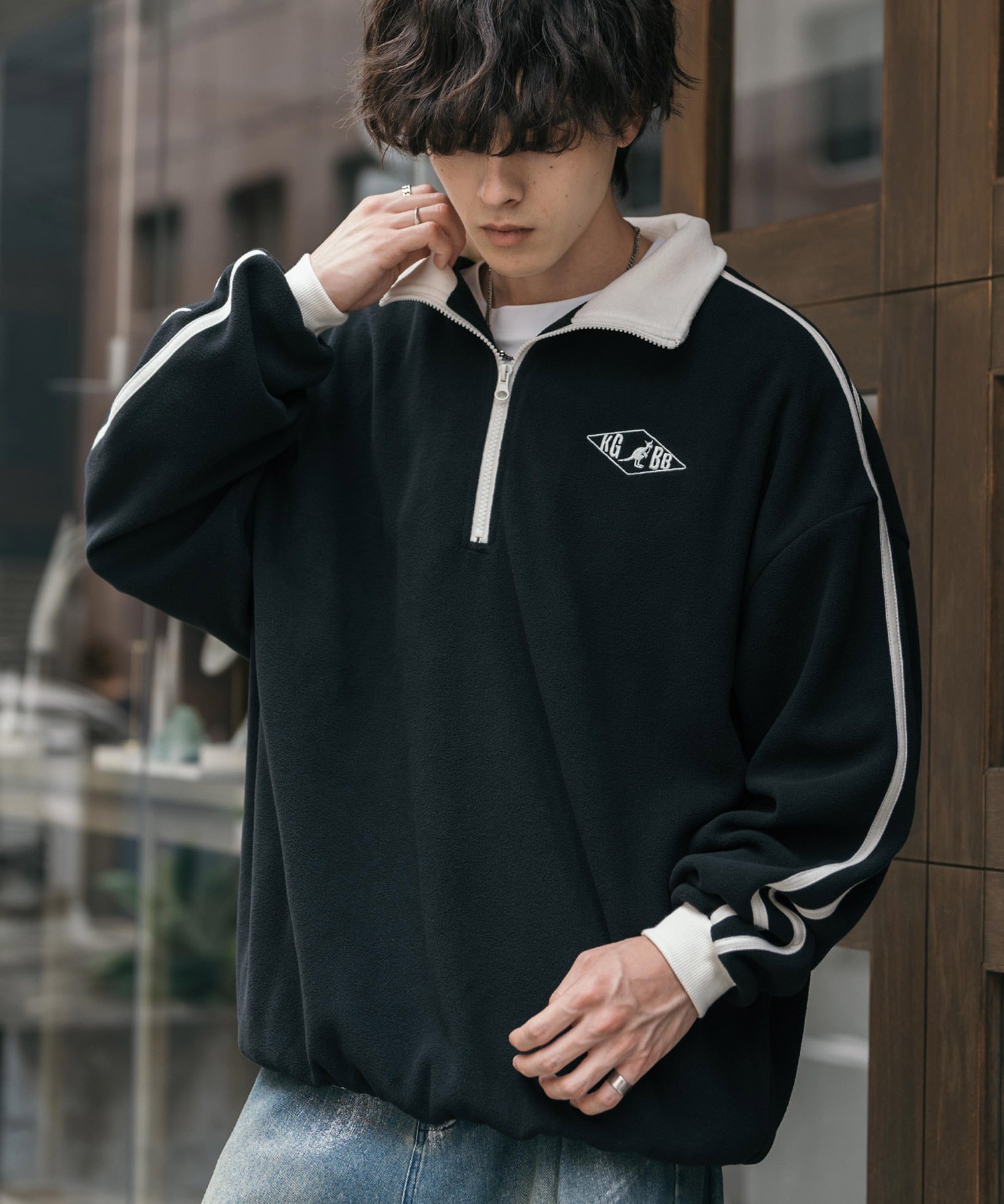 新色追加 KANGOL カンゴール 別注コラボオーバーサイズサイドラインワンポイントロゴ刺繍ハーフジップフリーストレーナー 13847