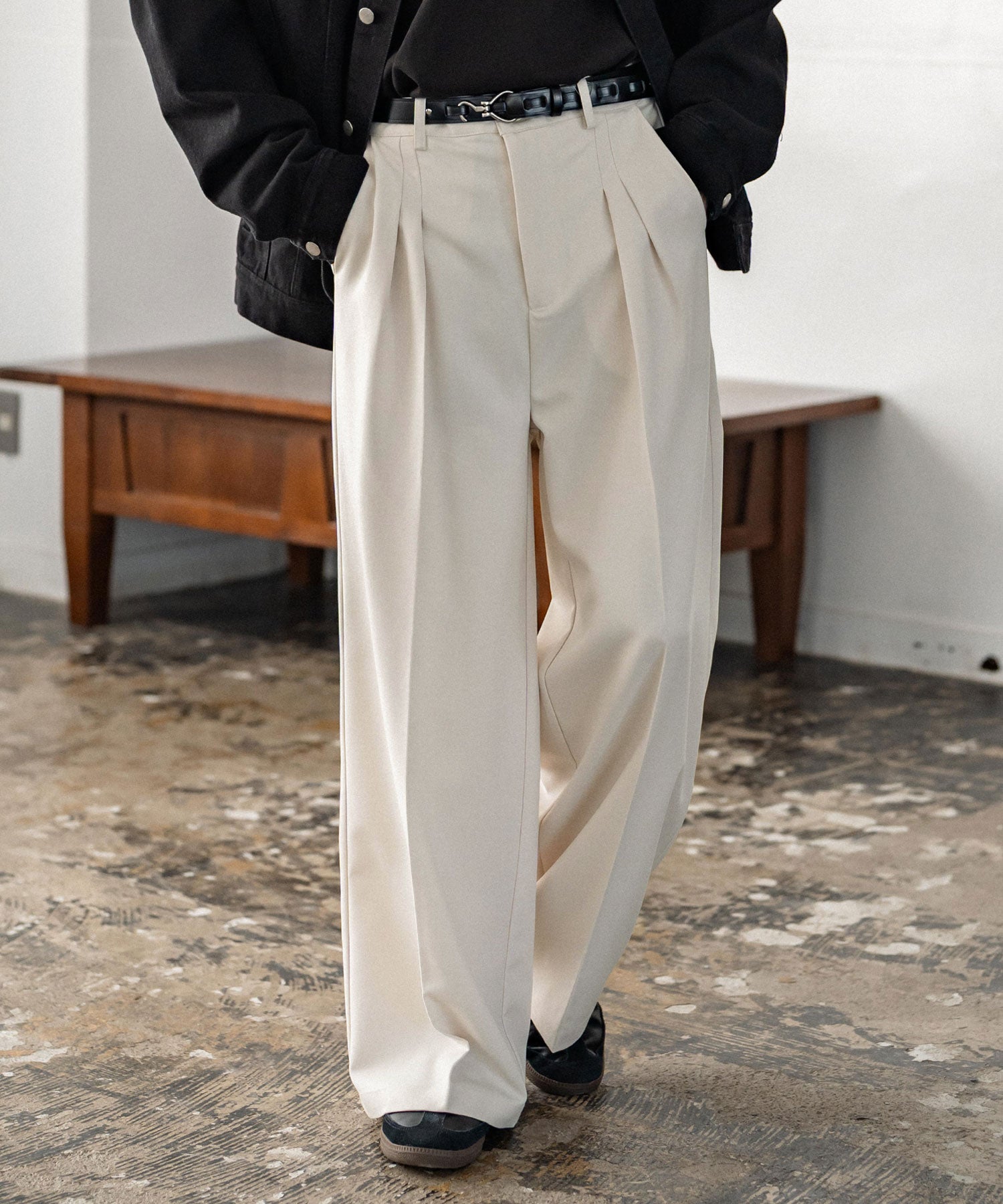 セミワイド2タックストレートスラックス 15248