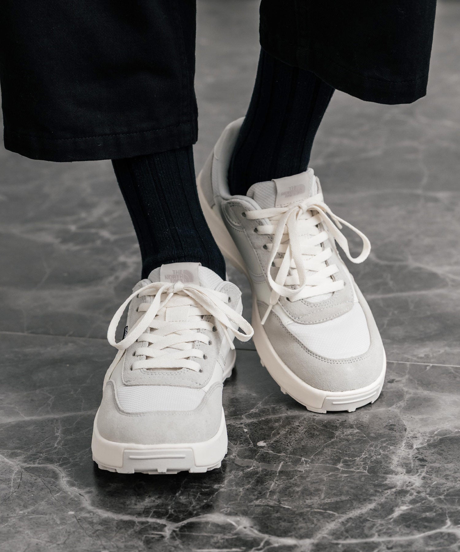 THE NORTH FACE DOME レースアップスニーカー ランニングシューズ