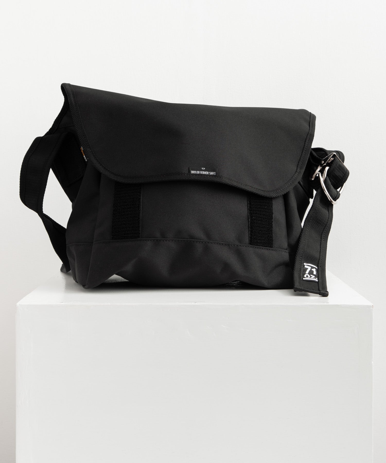 Butler Verner Sails バトラーバーナーセイルズ 日本製 国産 コーデュラウォータープルーフメッセンジャー JA-1605-2 8780