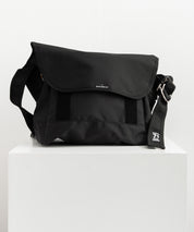 Butler Verner Sails バトラーバーナーセイルズ 日本製 国産 コーデュラウォータープルーフメッセンジャー JA-1605-2 8780