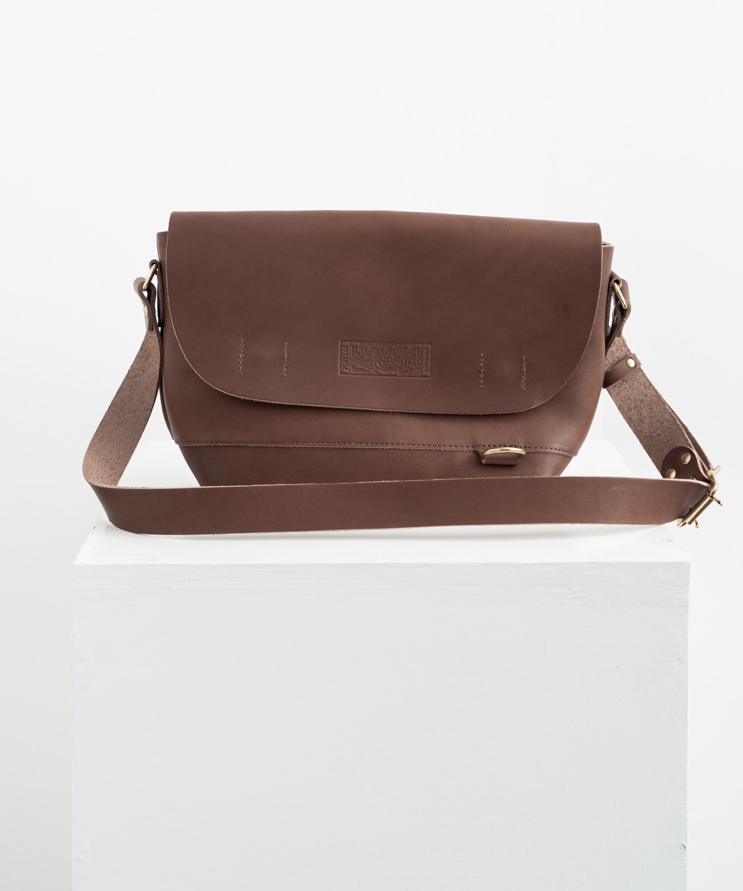 Butler Verner Sails バトラーバーナーセイルズ 日本製 国産本ヌメ革ショルダーバッグ JA-0918-3 1900