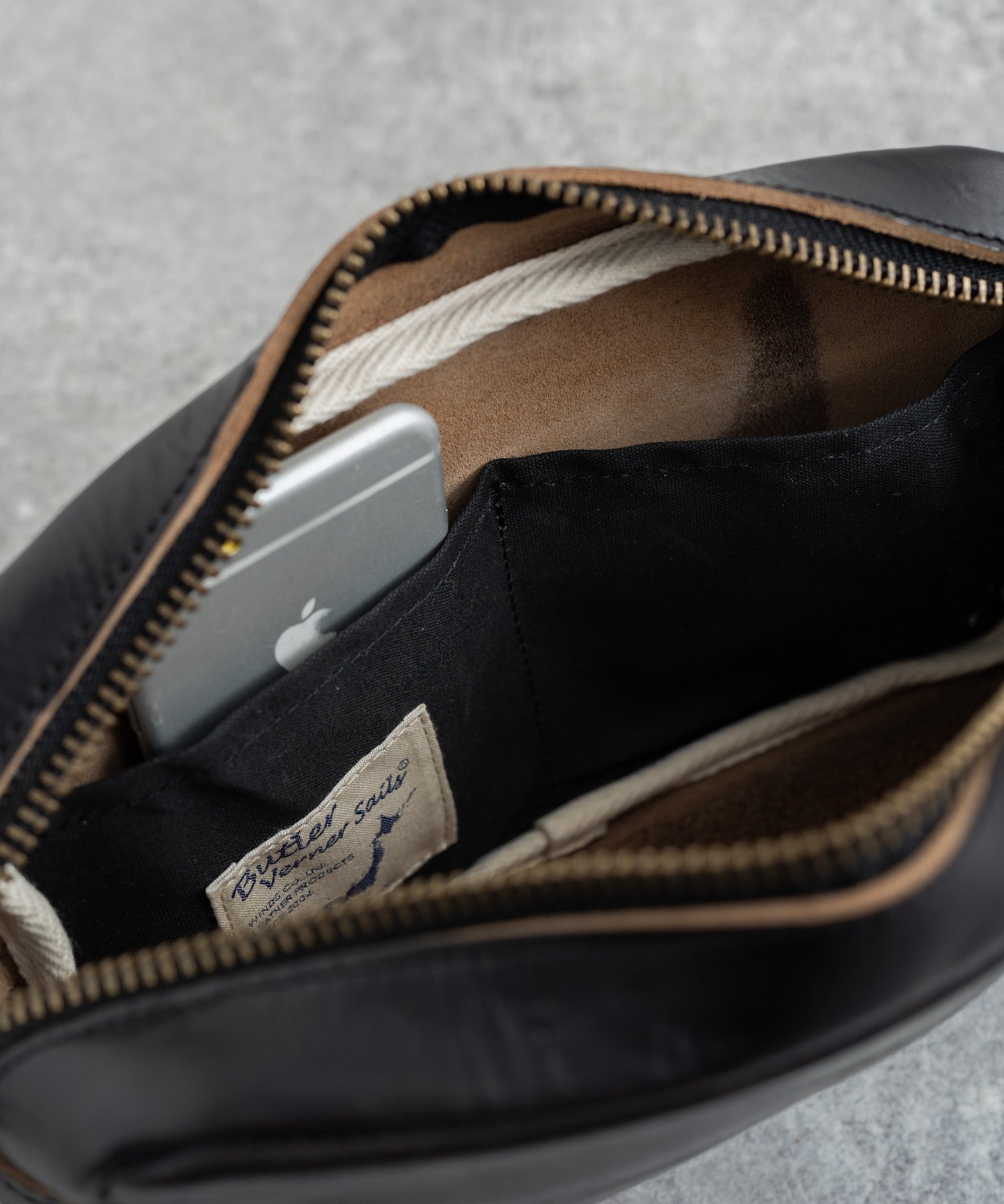 Butler Verner Sails バトラーバーナーセイルズ 日本製 国産牛革スクエアショルダーバッグ JA-1712-2 4065