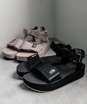 THE NORTH FACE W SKEENA SANDAL PLATFORM オンライン限定 ワンポイントロゴボリュームソール厚底スポーツサンダル 16220