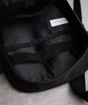 Carhartt カーハート Crossbody Zip Bag 縦型クロスボディバッグ/ワンポイントロゴ斜め掛けショルダーバッグ 15535