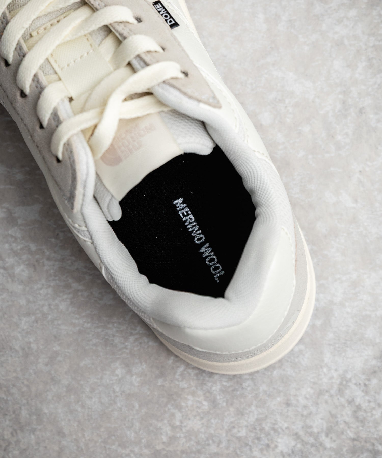 THE NORTH FACE DOME レースアップスニーカー ランニングシューズ	15381