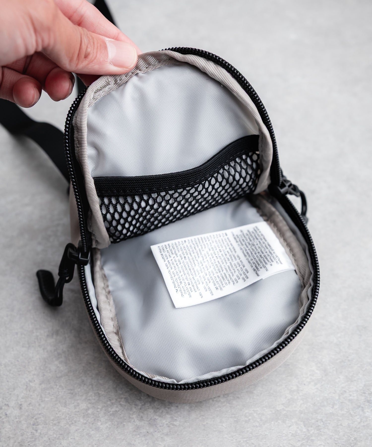 THE NORTH FACE ザ・ノースフェイス HOT SHOT CROSSBODY ホットショットクロスボディバッグ/コンパクトショルダーバッグ 16388