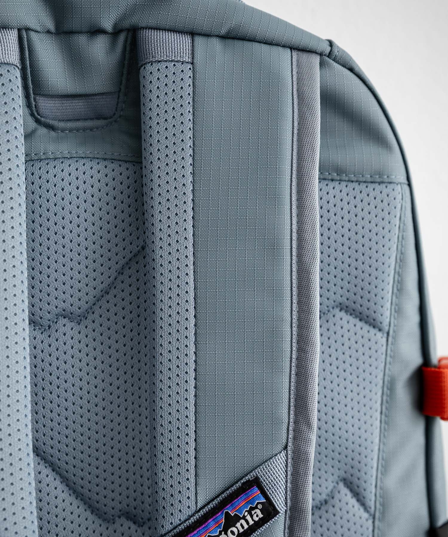 Patagonia パタゴニア REFUGIO DAY PACK 26L A4収納可能大容量リュック/バックパック 16148