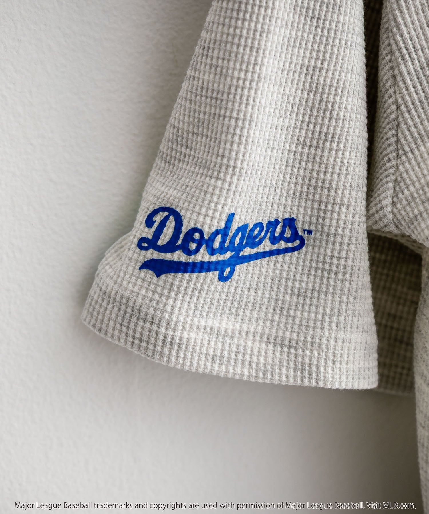 MLB メジャーリーグベースボール オーバーサイズヘンリーネックT/Cワッフルロゴプリント半袖Tシャツ 15531