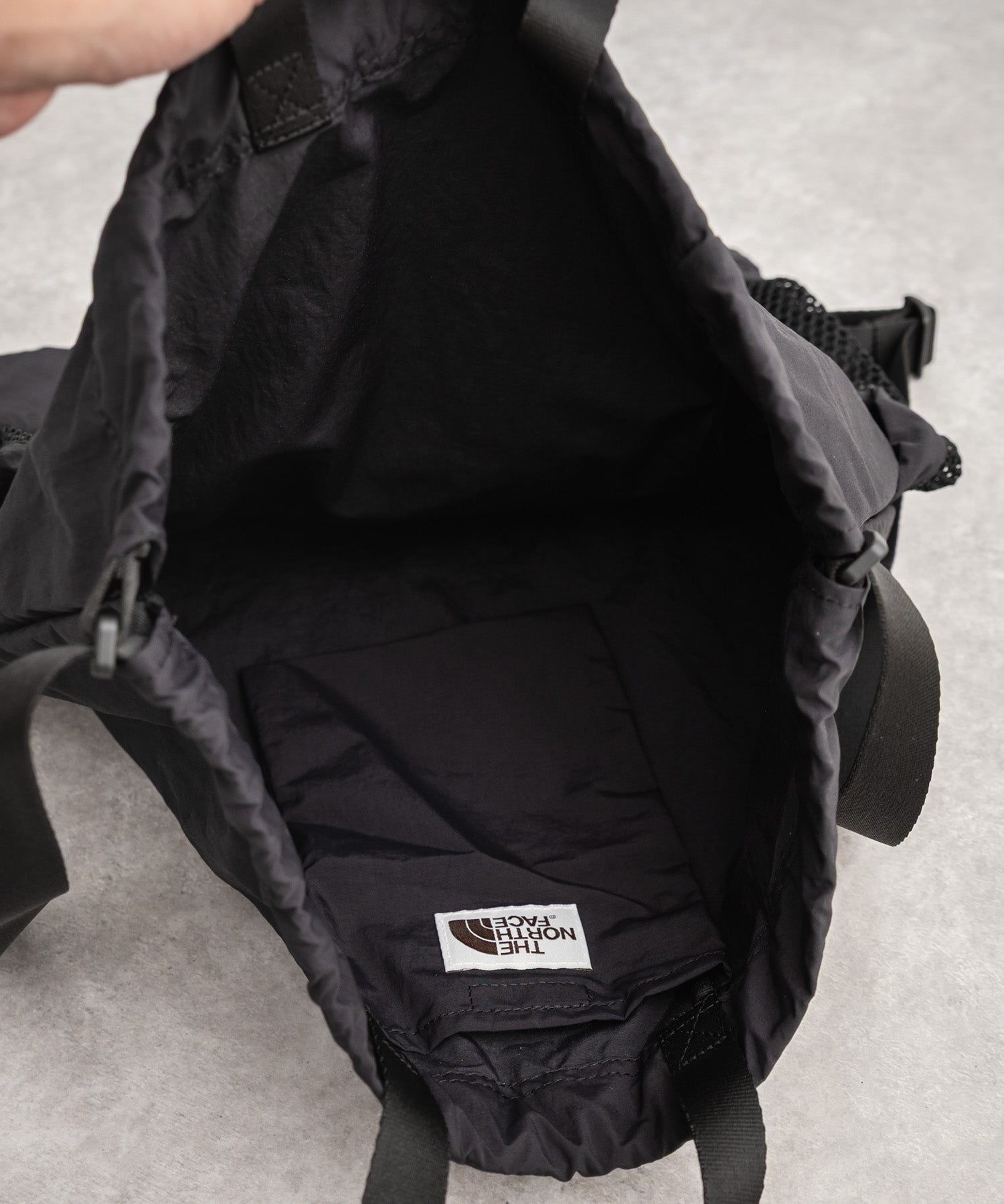 日本未展開モデル THE NORTH FACE ザ・ノースフェイス WHITE LABEL ホワイトレーベル LINDEN MESH GYM SACK ワンポイントロゴナップサック 15185