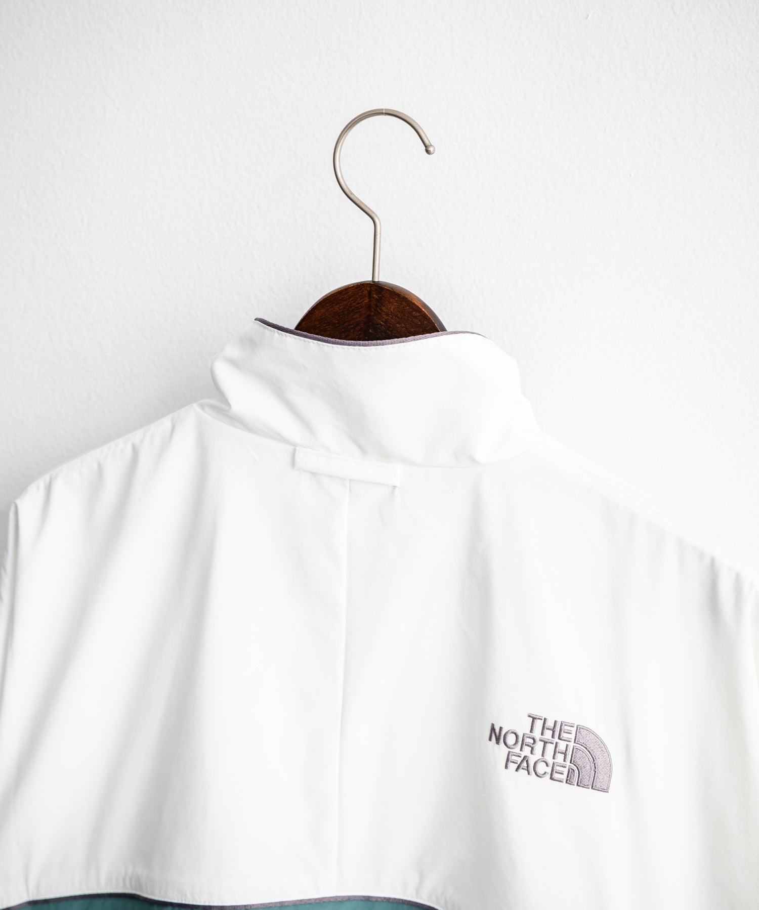 日本未展開モデル THE NORTH FACE ザ・ノースフェイス WHITE LABEL ホワイトレーベル KICKFLEX JACKET 配色切替パイピングロゴ刺繍ナイロンジャケット 15063