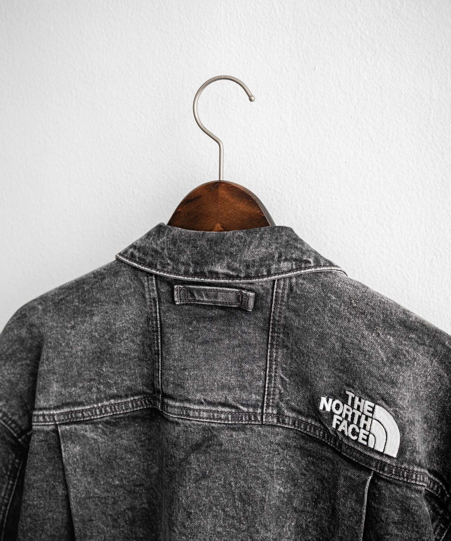 日本未展開モデル WHITE LABEL THE NORTH FACE DENIM TRUCKER JACKET ワンポイントロゴ刺繍ワークデニムジャケット 15653