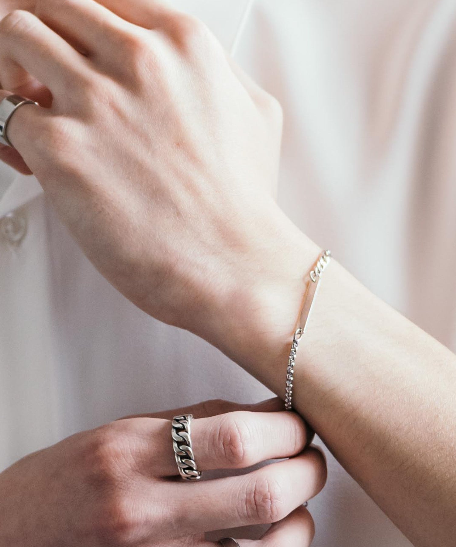 チャーム付きデザインチェーンブレスレット 11628