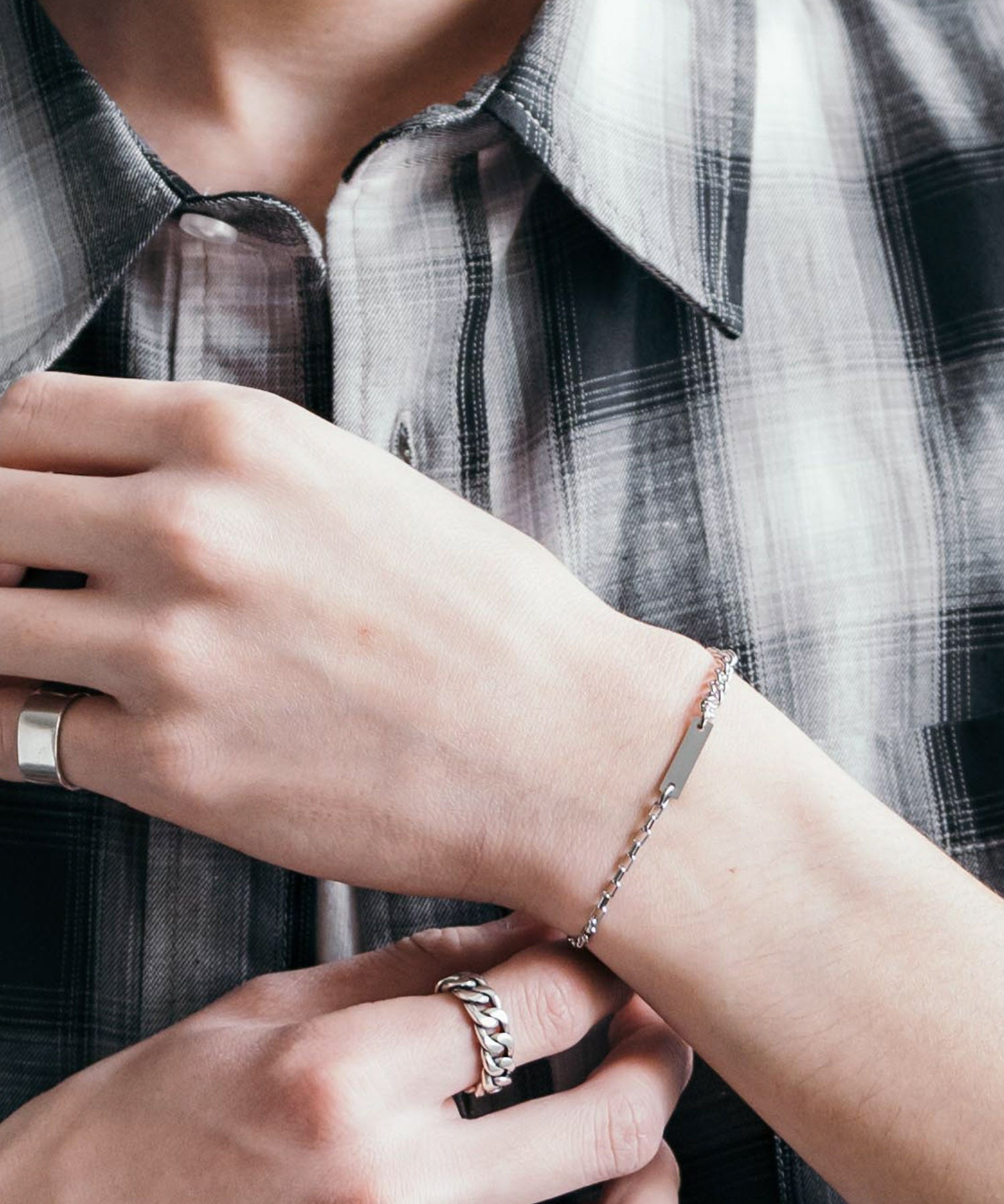 チャーム付きデザインチェーンブレスレット 11628