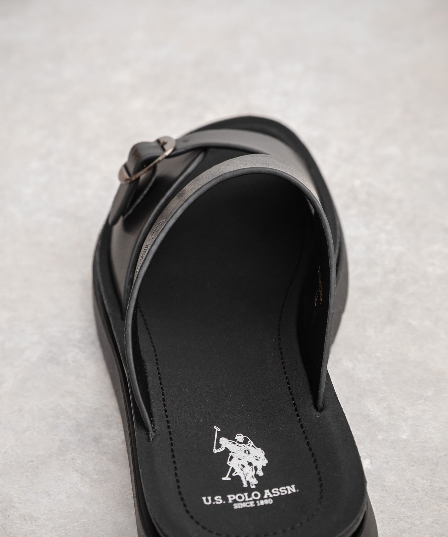 新色追加 U.S. POLO ASSN. ユーエスポロアッスン ワンポイントロゴ入りフェイクレザーワンベルトバックルサンダル 14692