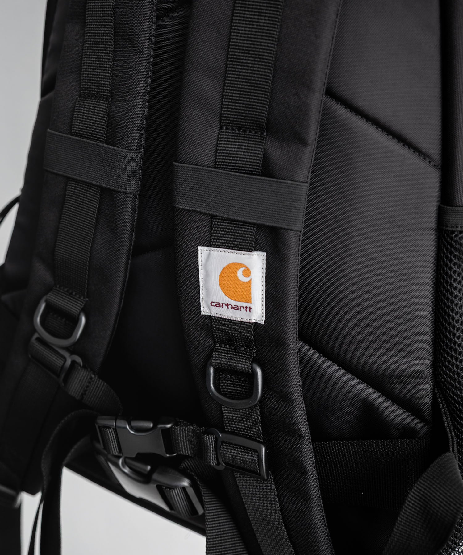 Carhartt カーハート KICKFLIP BACKPACK 撥水ワンポイントロゴバックパック  16396