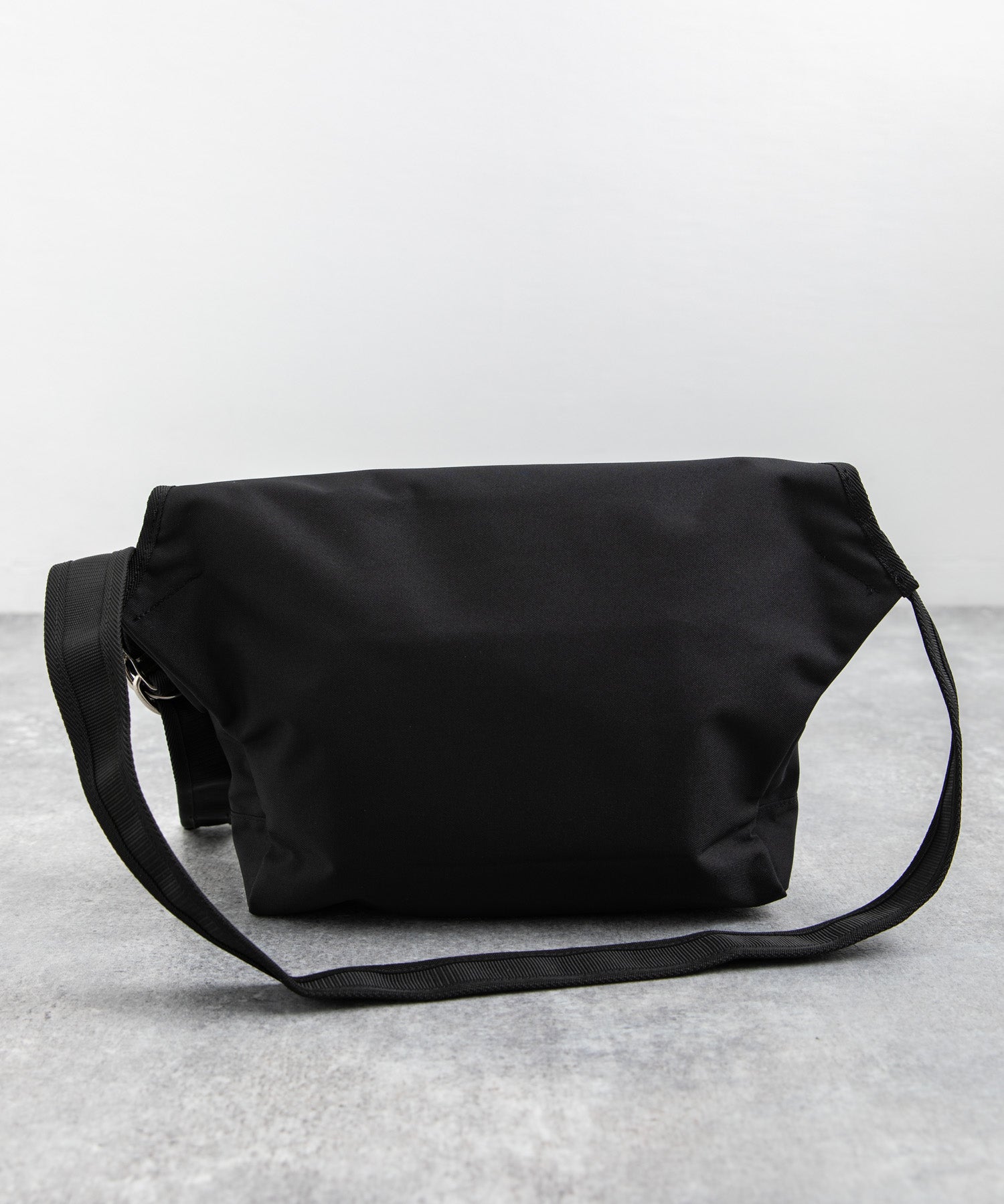 Butler Verner Sails バトラーバーナーセイルズ 日本製 国産 コーデュラウォータープルーフメッセンジャー JA-1605-2 8780