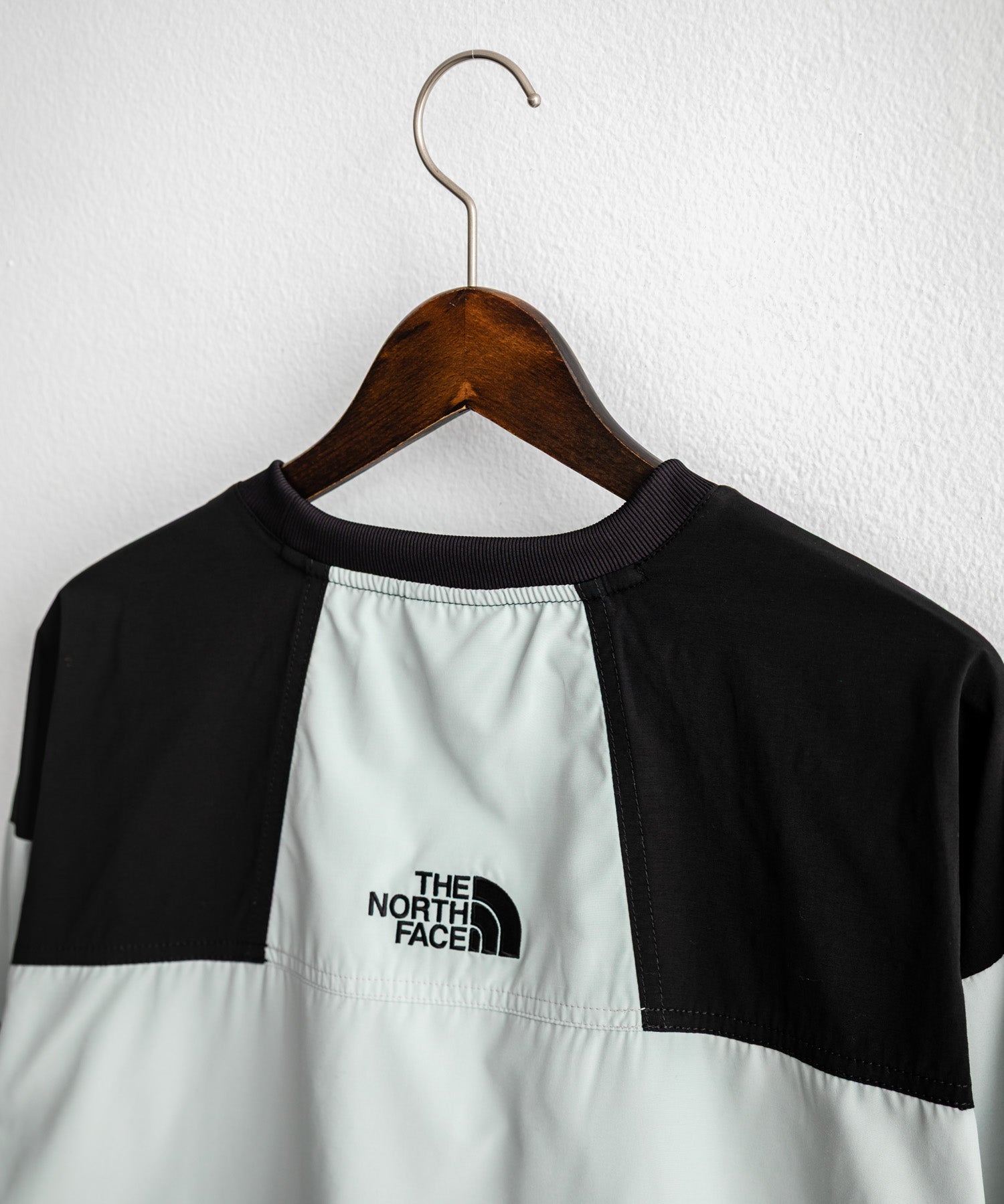 日本未展開モデル THE NORTH FACE ザ・ノースフェイス ALBANY CREWNECK 長袖ナイロンクルーネックプルオーバー 14477