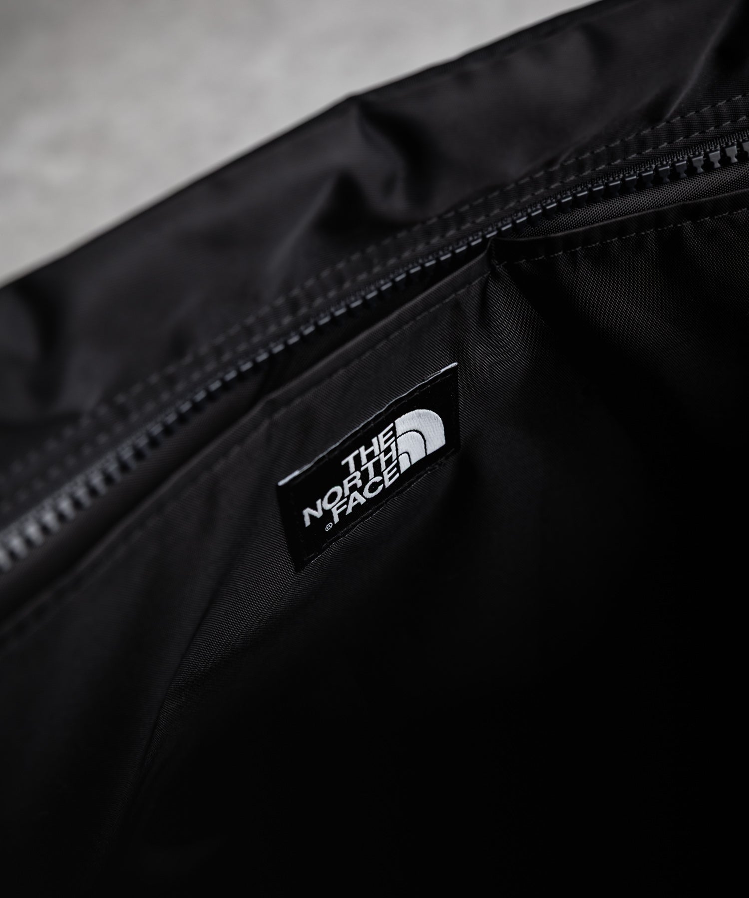 THE NORTH FACE ザ・ノースフェイス TRAVEL CROSS BAG L トラベルクロスバッグ/ショルダーバッグ 16013