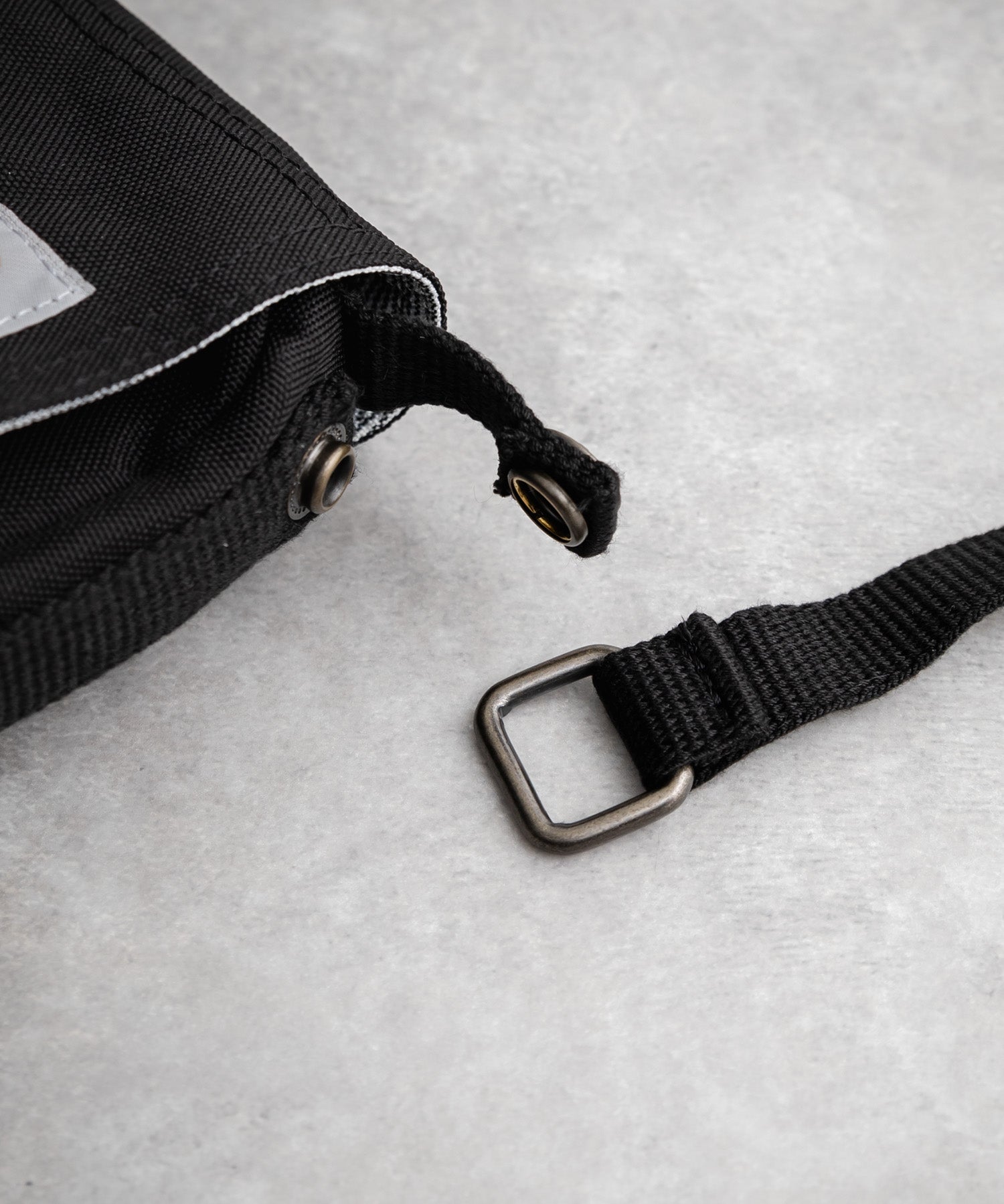 Carhartt カーハート Crossbody Horizontal Bag 横型クロスボディバッグ/ワンポイントロゴ斜め掛けショルダーバッグ 15536