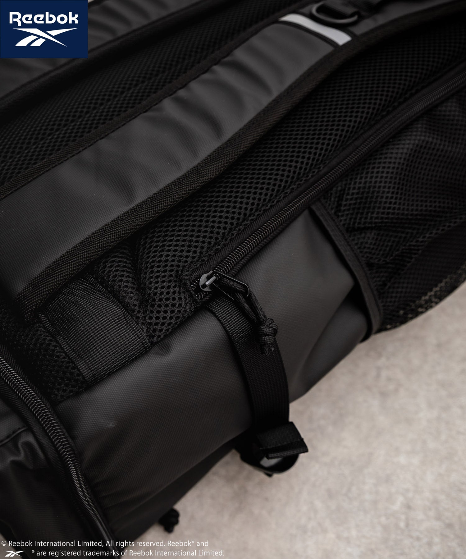 Reebok リーボック ボックスバックパック/ロゴ入りスクエア型A4収納可能大容量リュック 14839