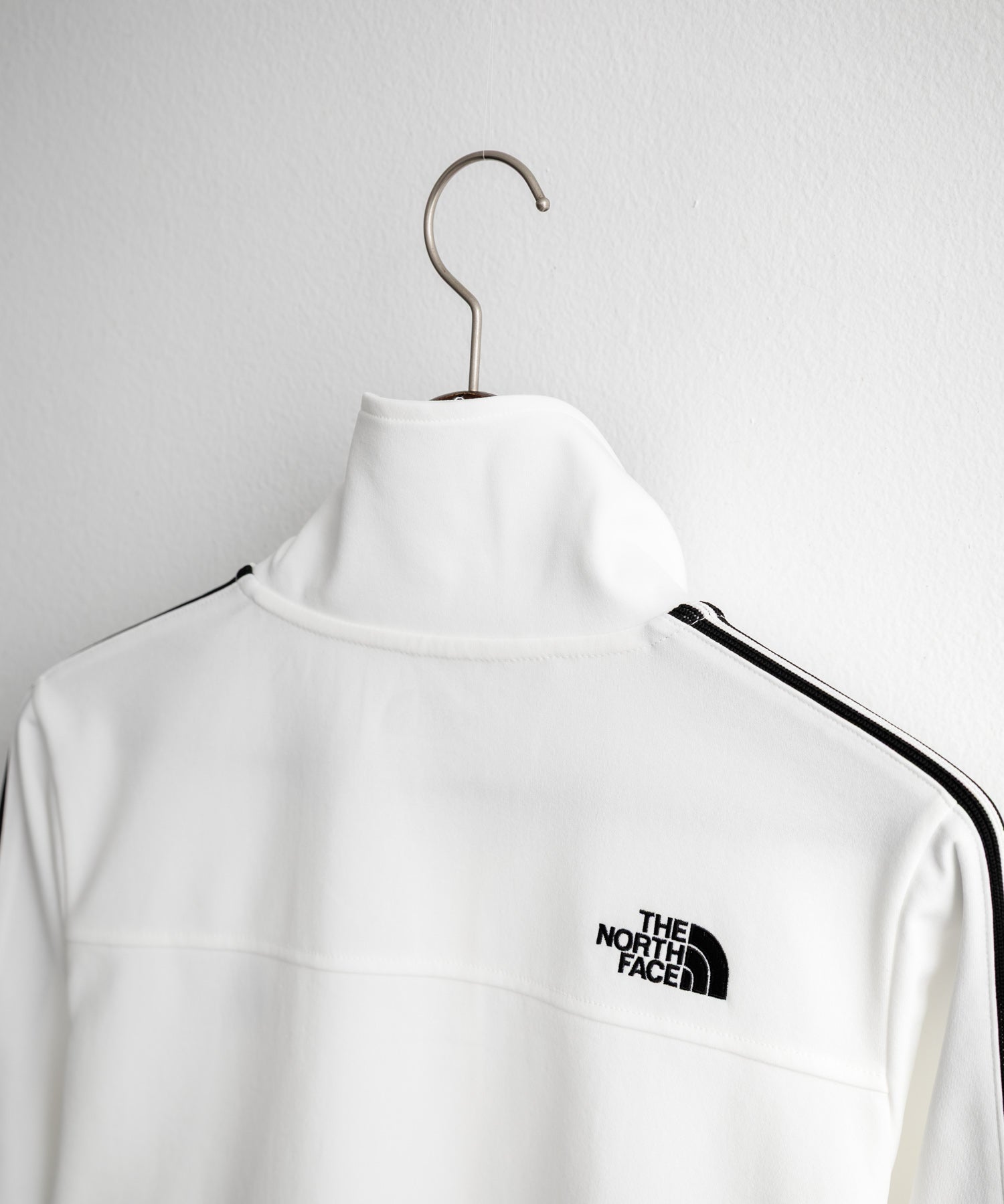 日本未展開モデル WHITE LABEL THE NORTH FACE W'S TNF TRACK JACKET 袖ラインショート丈トラックジャケット ジップパーカー 15532