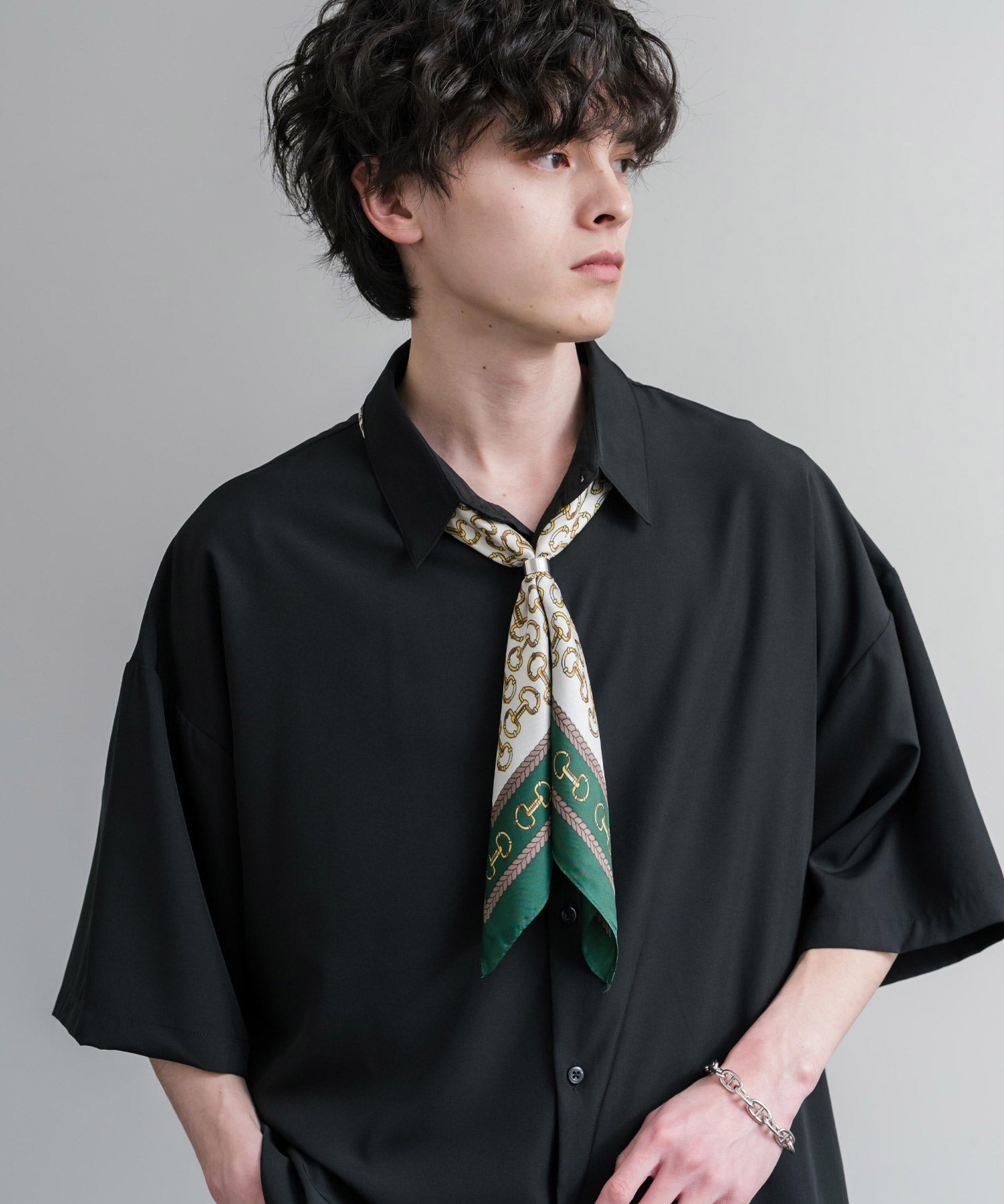 新色追加 スカーフリング付き 大判サイズ総柄スカーフ 12688