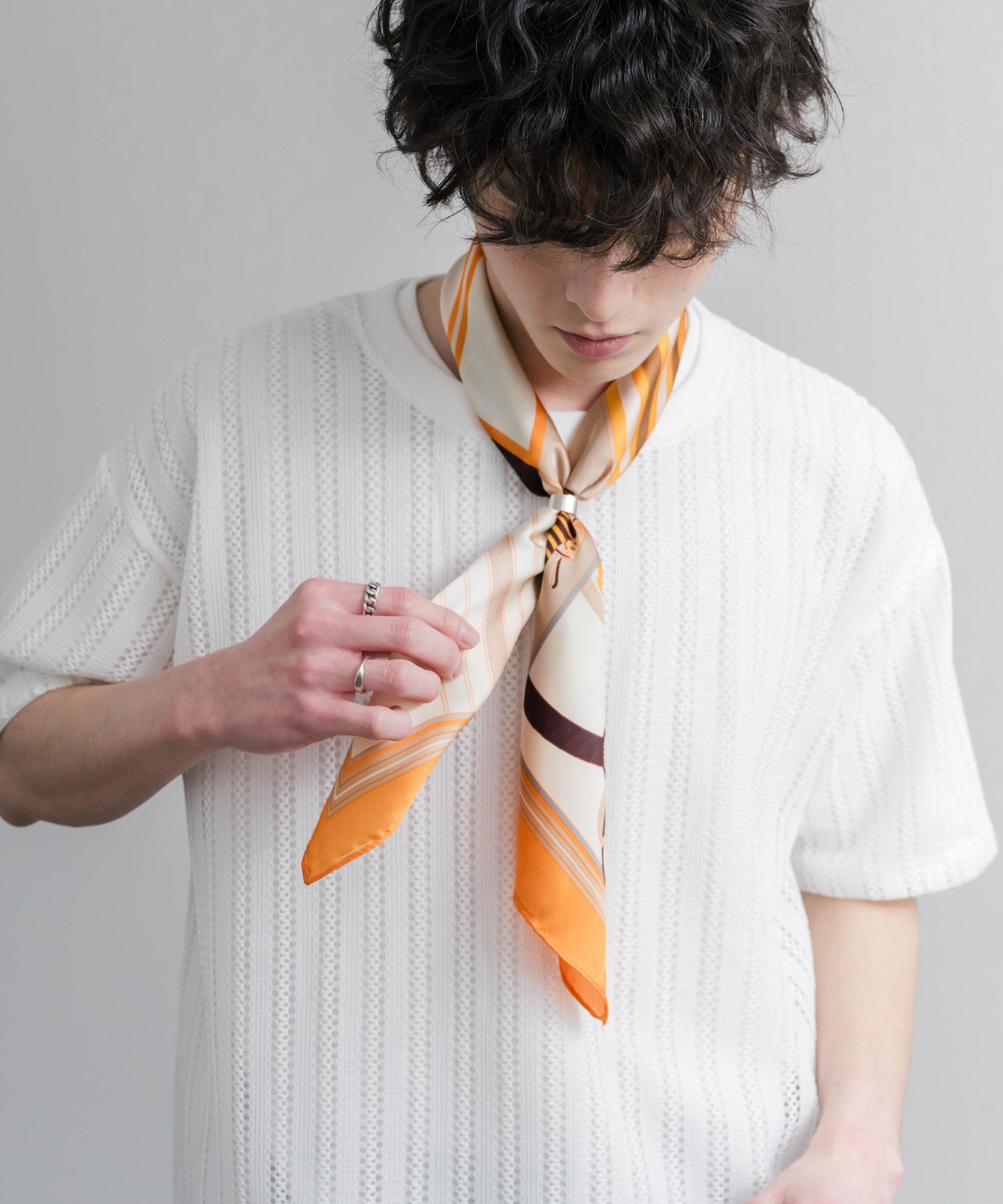 新色追加 スカーフリング付き 大判サイズ総柄スカーフ 12688