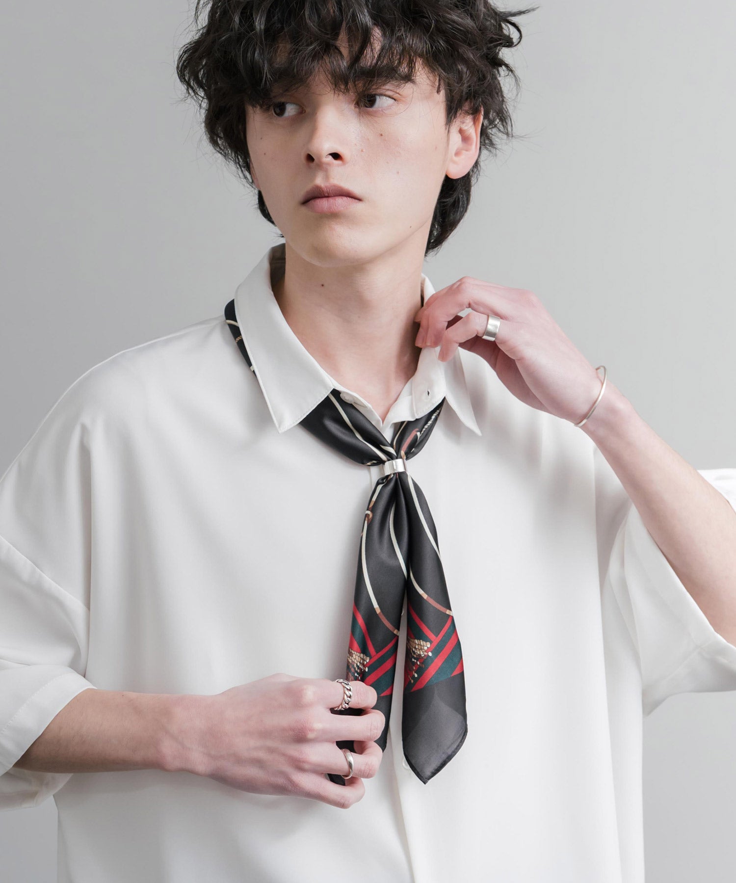 新色追加 スカーフリング付き 大判サイズ総柄スカーフ 12688