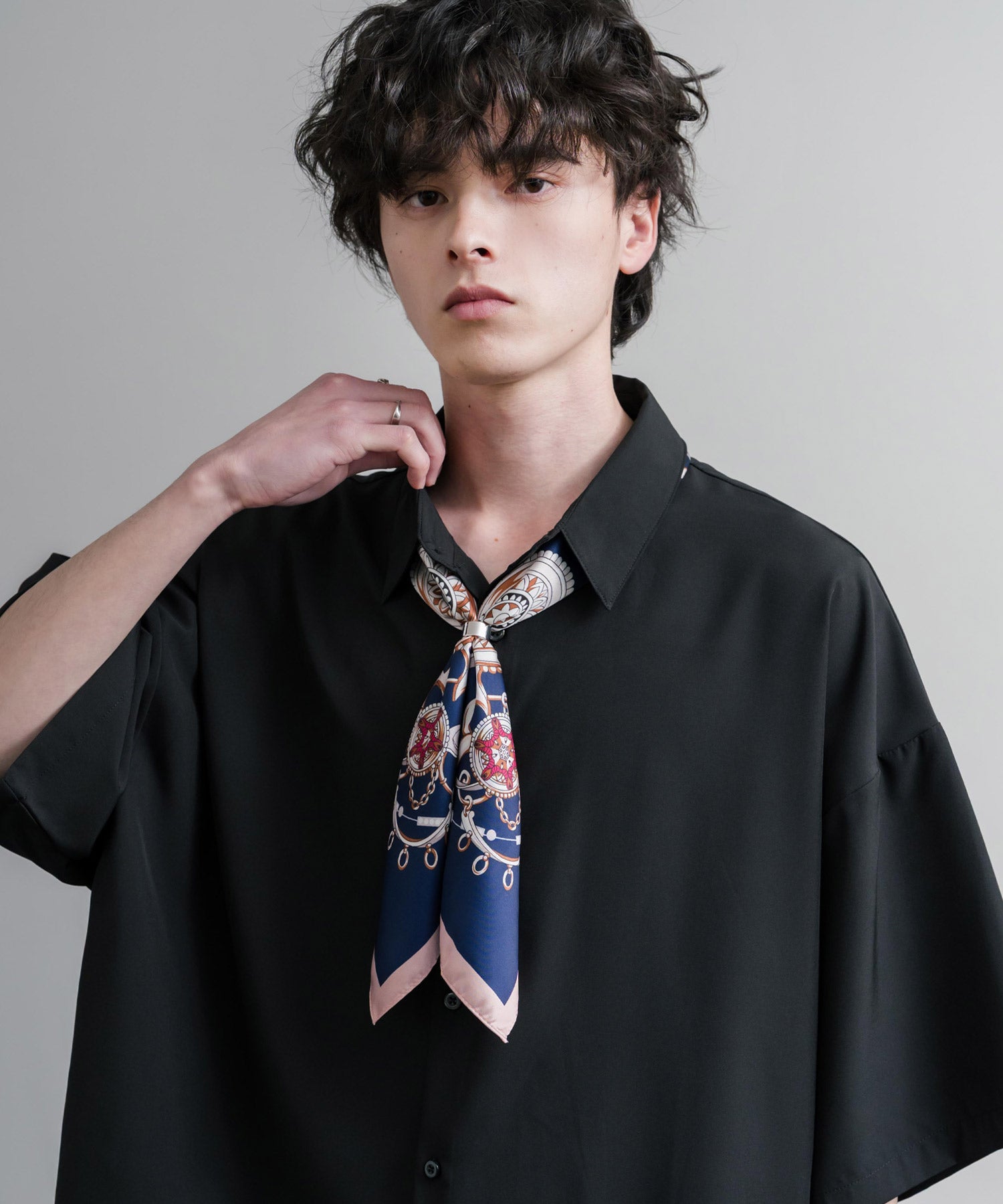 新色追加 スカーフリング付き 大判サイズ総柄スカーフ 12688