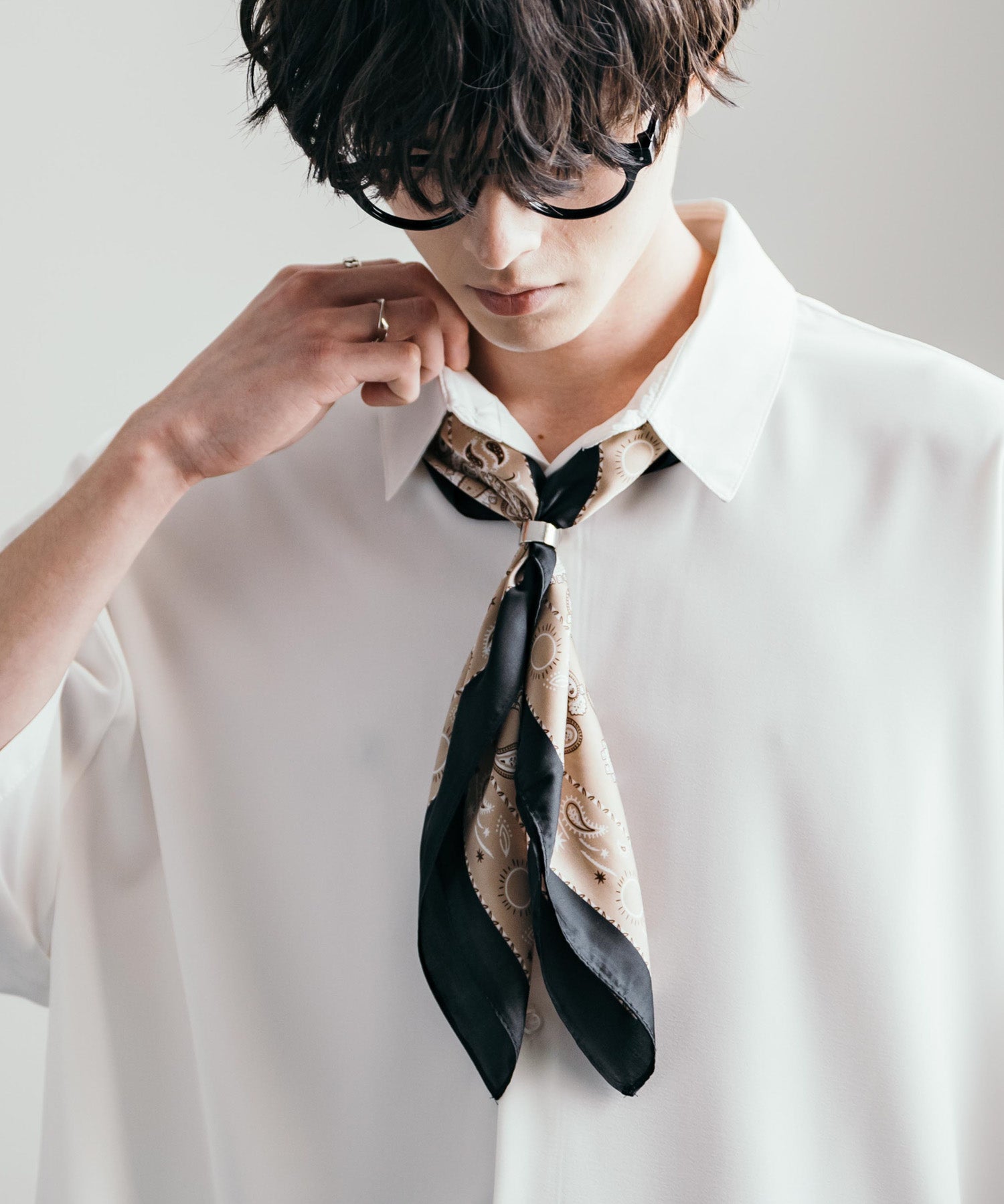 新色追加 スカーフリング付き 大判サイズ総柄スカーフ 12688