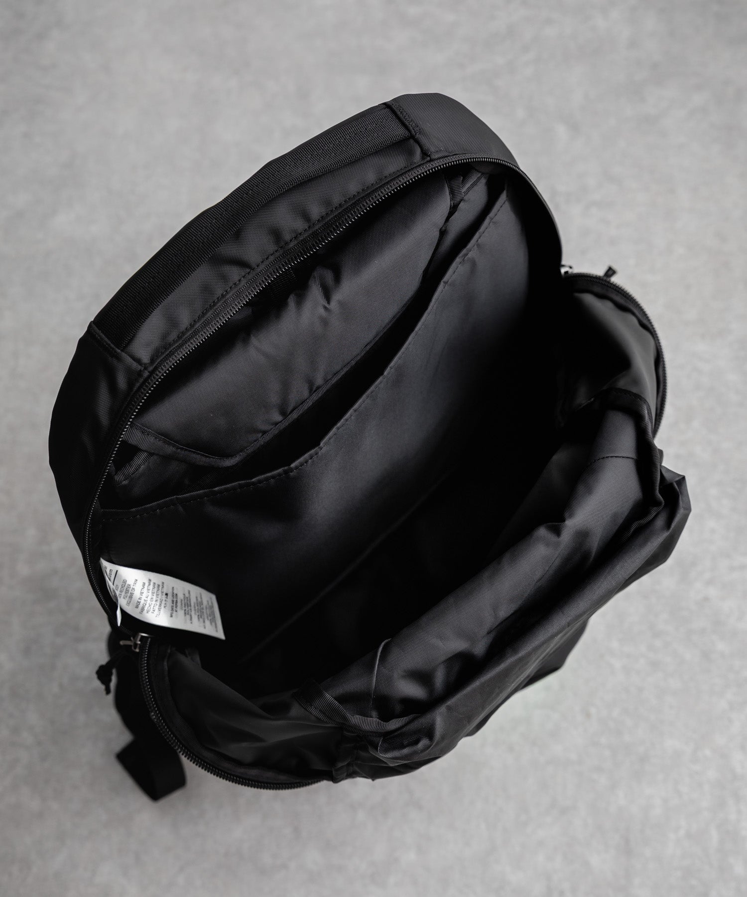 Patagonia ATOM DAY PACK 24L ワンポイントロゴバックパック リュックサック 16216