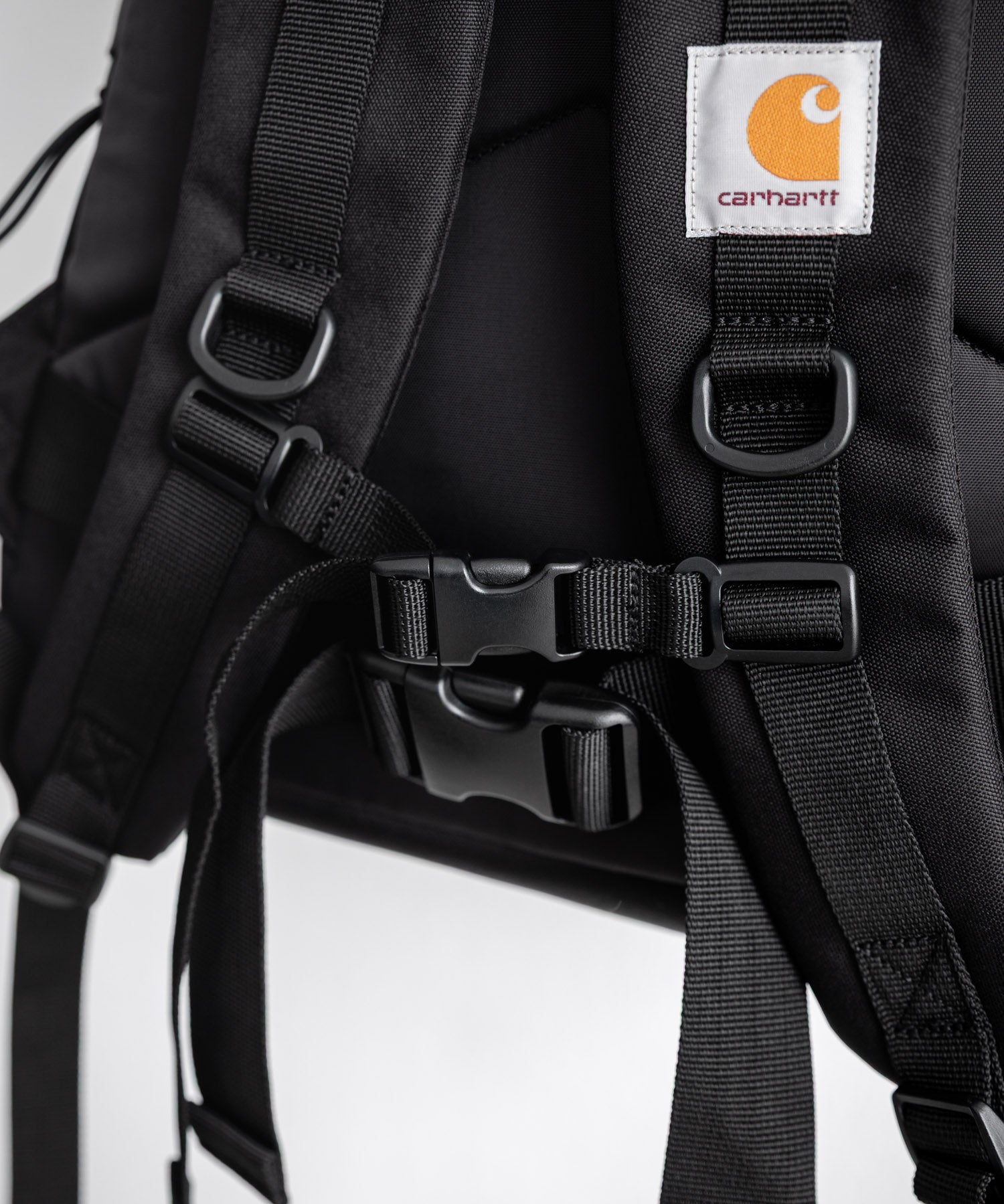 Carhartt カーハート KICKFLIP BACKPACK 撥水ワンポイントロゴバックパック  16396