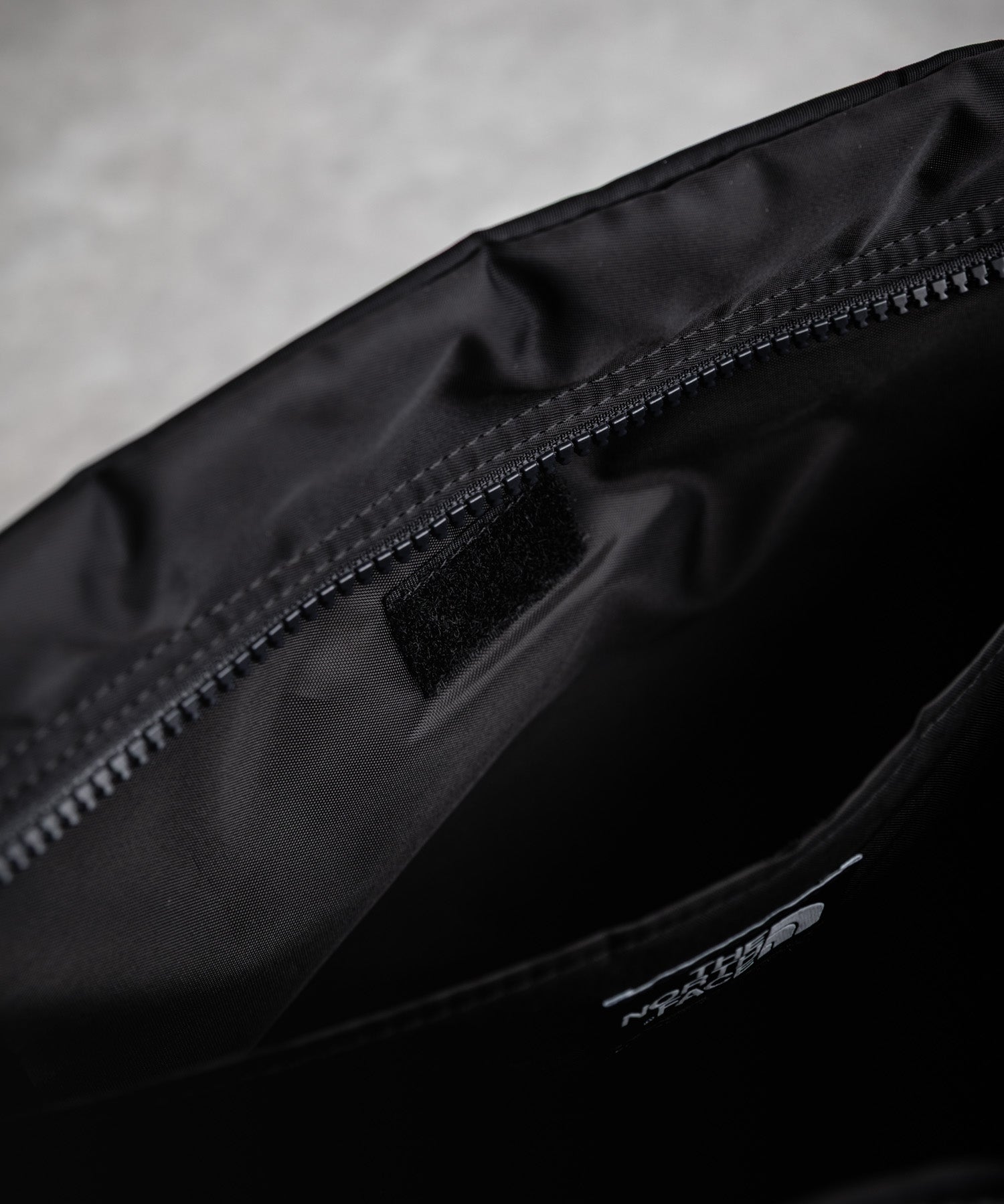 THE NORTH FACE ザ・ノースフェイス TRAVEL CROSS BAG L トラベルクロスバッグ/ショルダーバッグ 16013