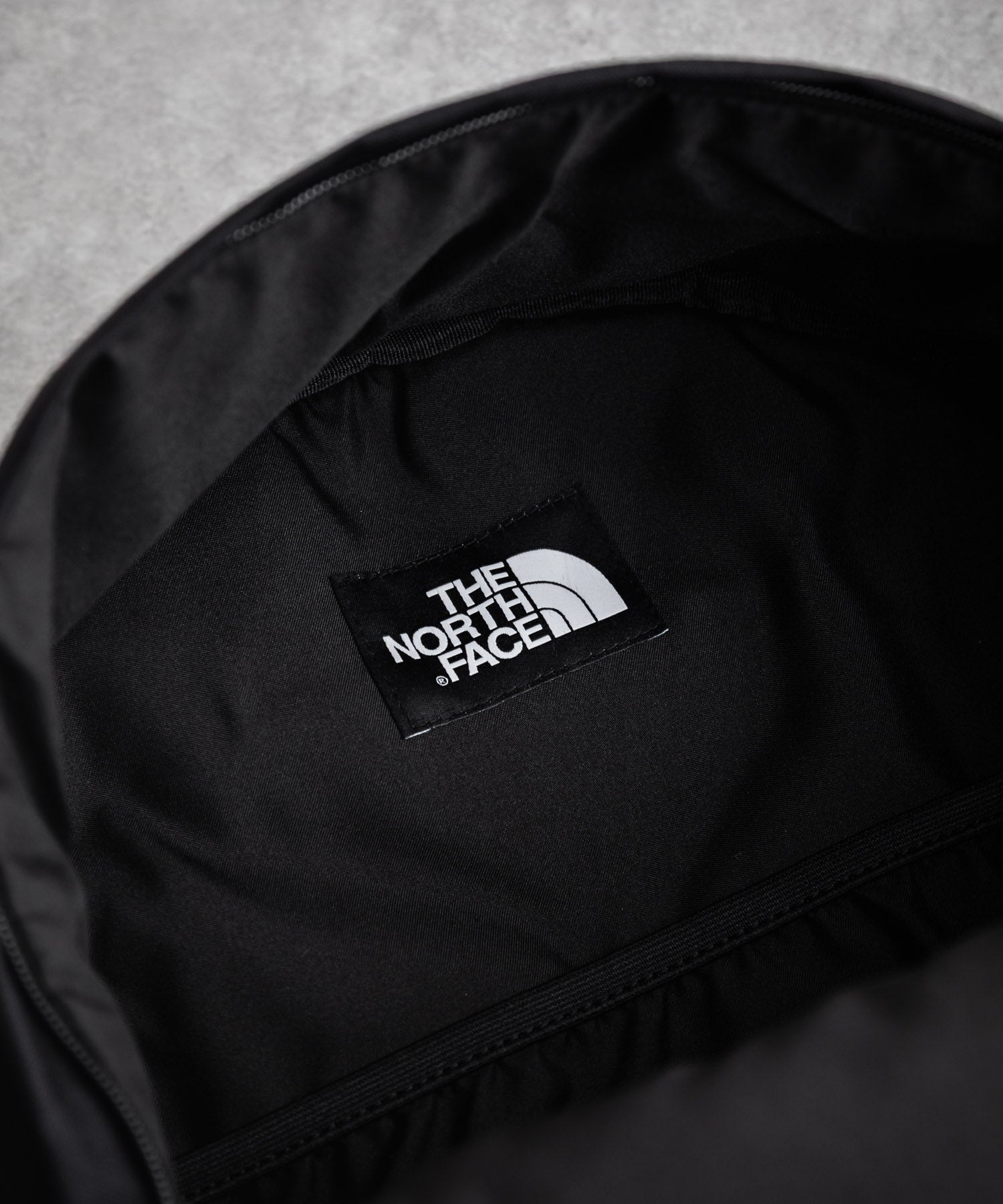 THE NORTH FACE ザ・ノースフェイス TNF DAY PACK M デイパック/ナイロンリュック 15649