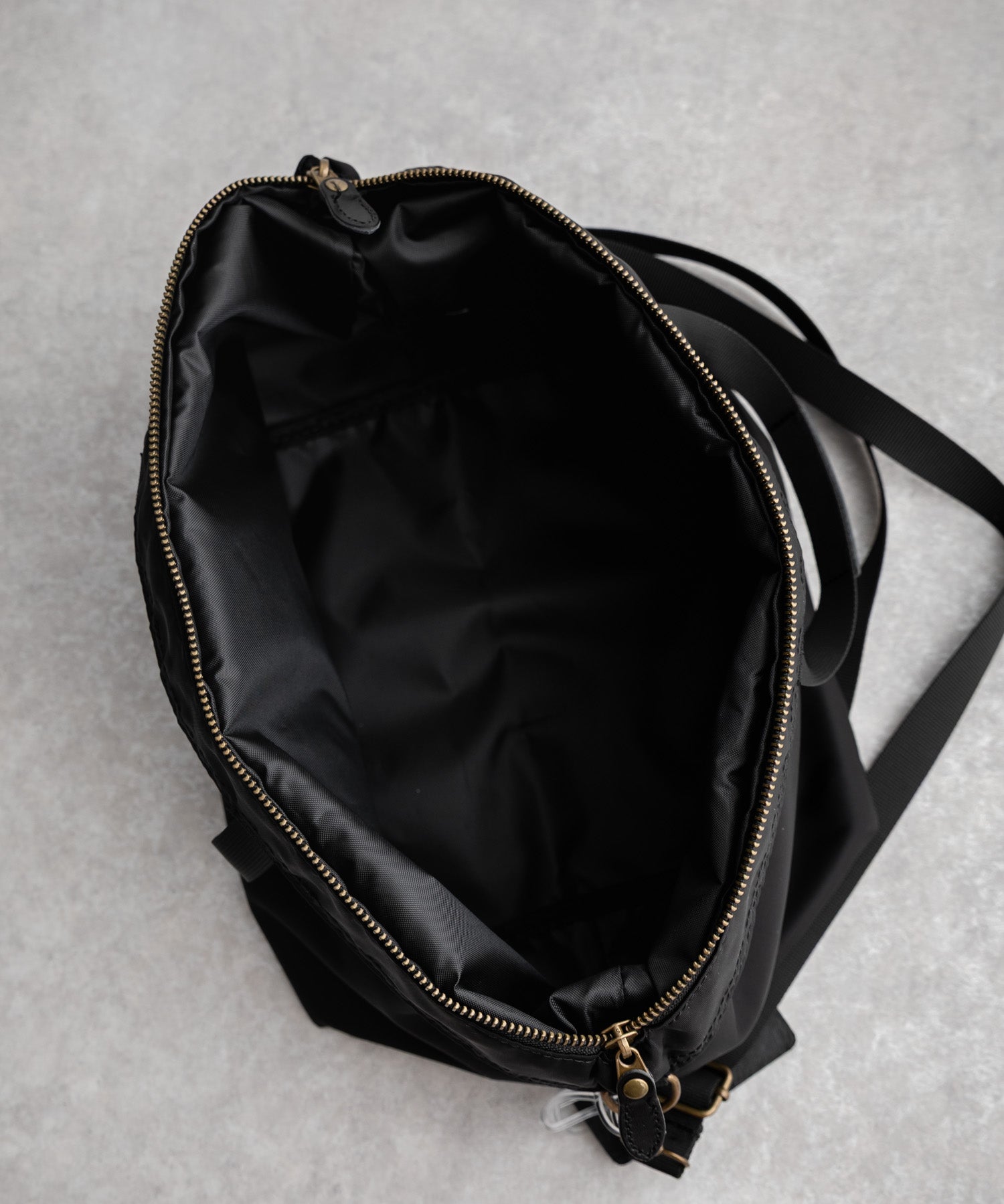 MEI TOTEBAG M ロゴプレート2WAYトートショルダーバッグ 16197