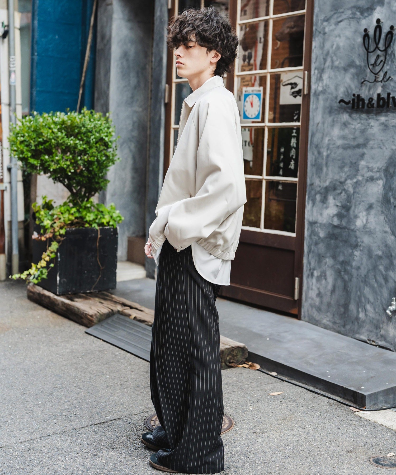 オーバーサイズドルマンスリーブショートブルゾン 13724