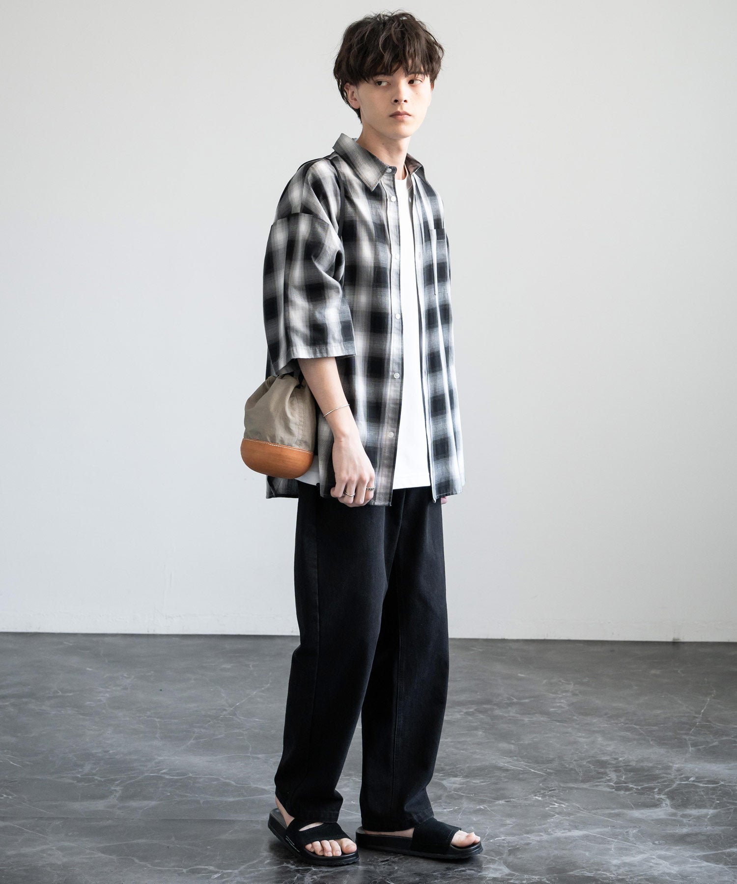 Butler Verner Sails バトラーバーナーセイルズ 日本製/国産 モールドレザー×シワ加工ナイロン巾着ショルダー JA-2865 13793