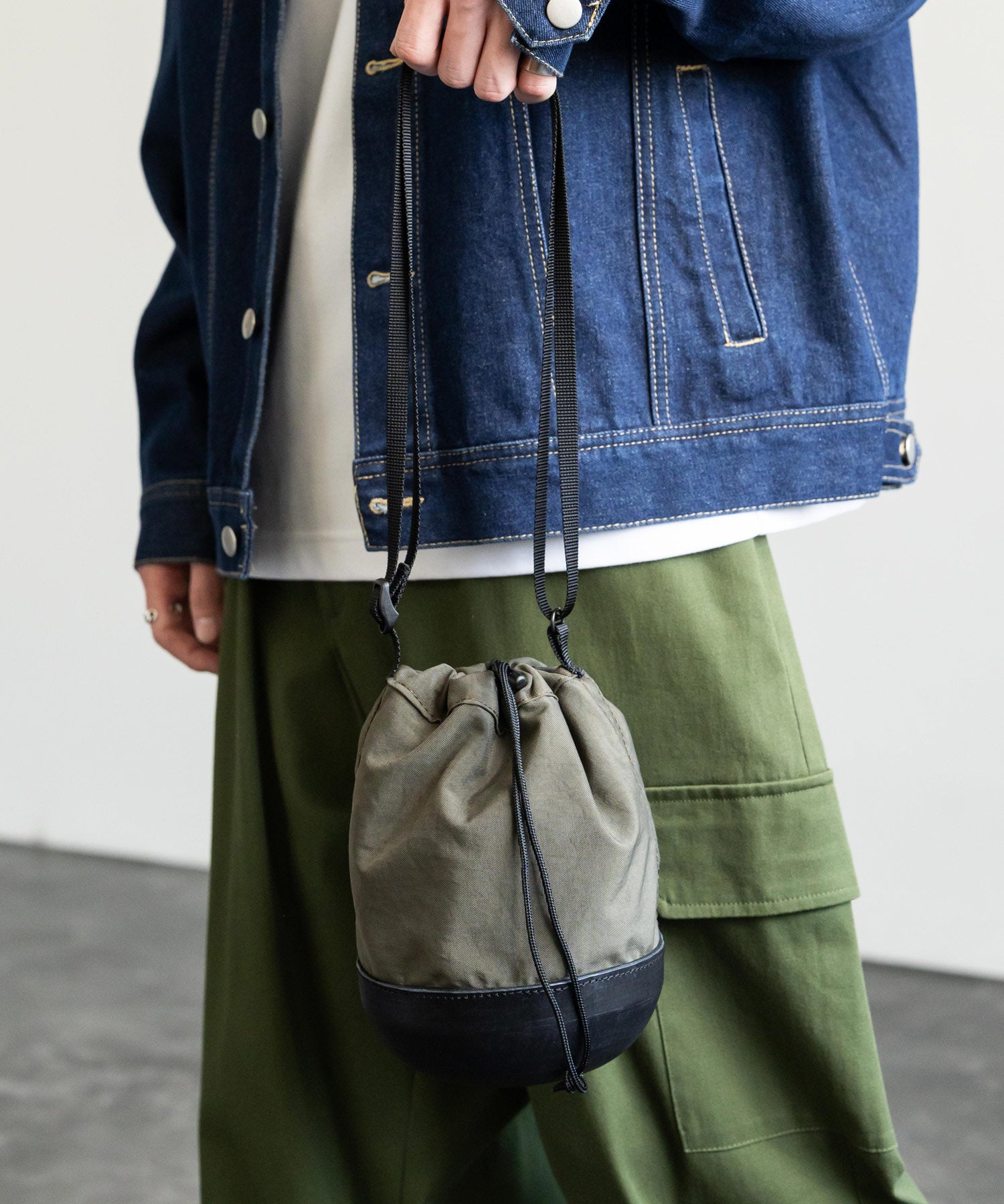 Butler Verner Sails バトラーバーナーセイルズ 日本製/国産 モールドレザー×シワ加工ナイロン巾着ショルダー JA-2865 13793