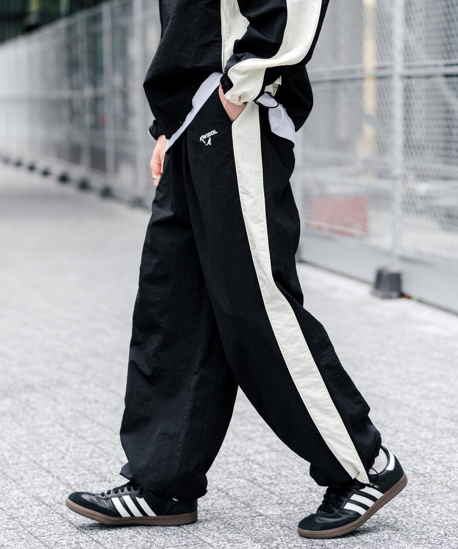 13834_blk_1.jpg