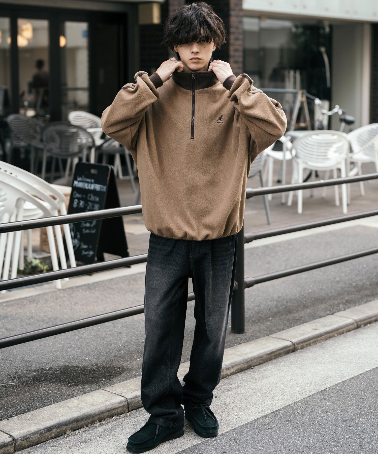新色追加 KANGOL カンゴール 別注コラボオーバーサイズサイドラインワンポイントロゴ刺繍ハーフジップフリーストレーナー 13847