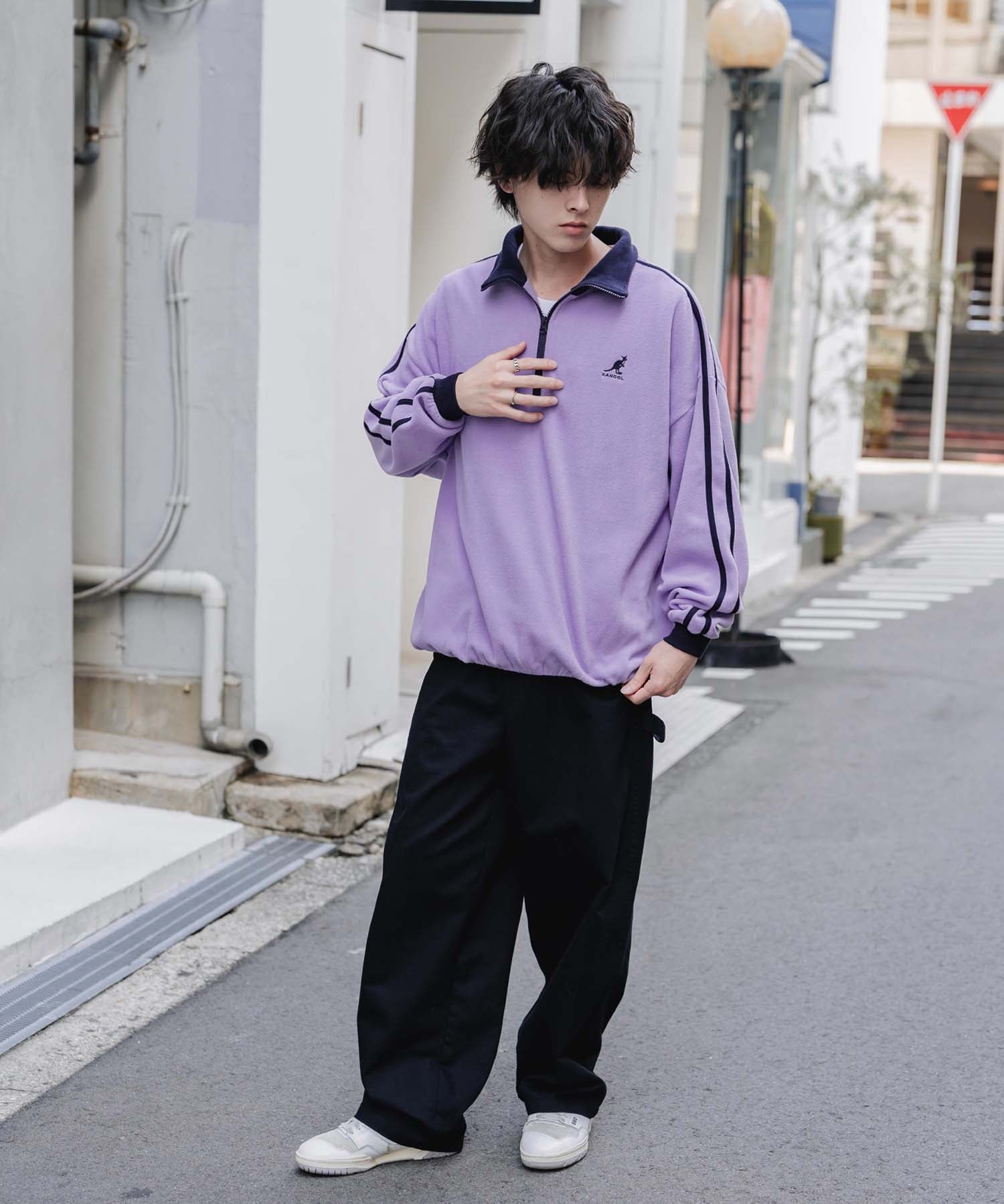 新色追加 KANGOL カンゴール 別注コラボオーバーサイズサイドラインワンポイントロゴ刺繍ハーフジップフリーストレーナー 13847