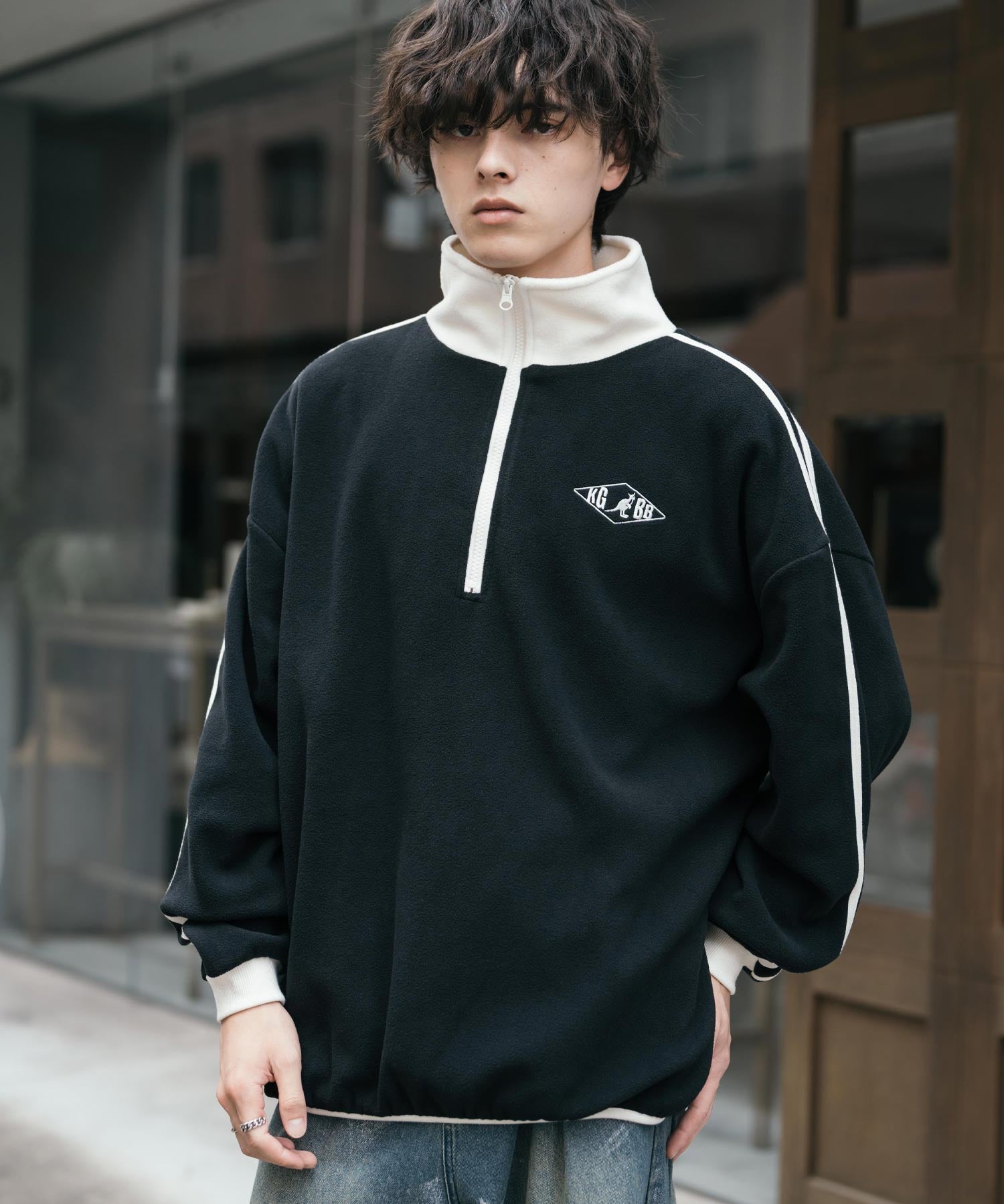新色追加 KANGOL カンゴール 別注コラボオーバーサイズサイドラインワンポイントロゴ刺繍ハーフジップフリーストレーナー 13847