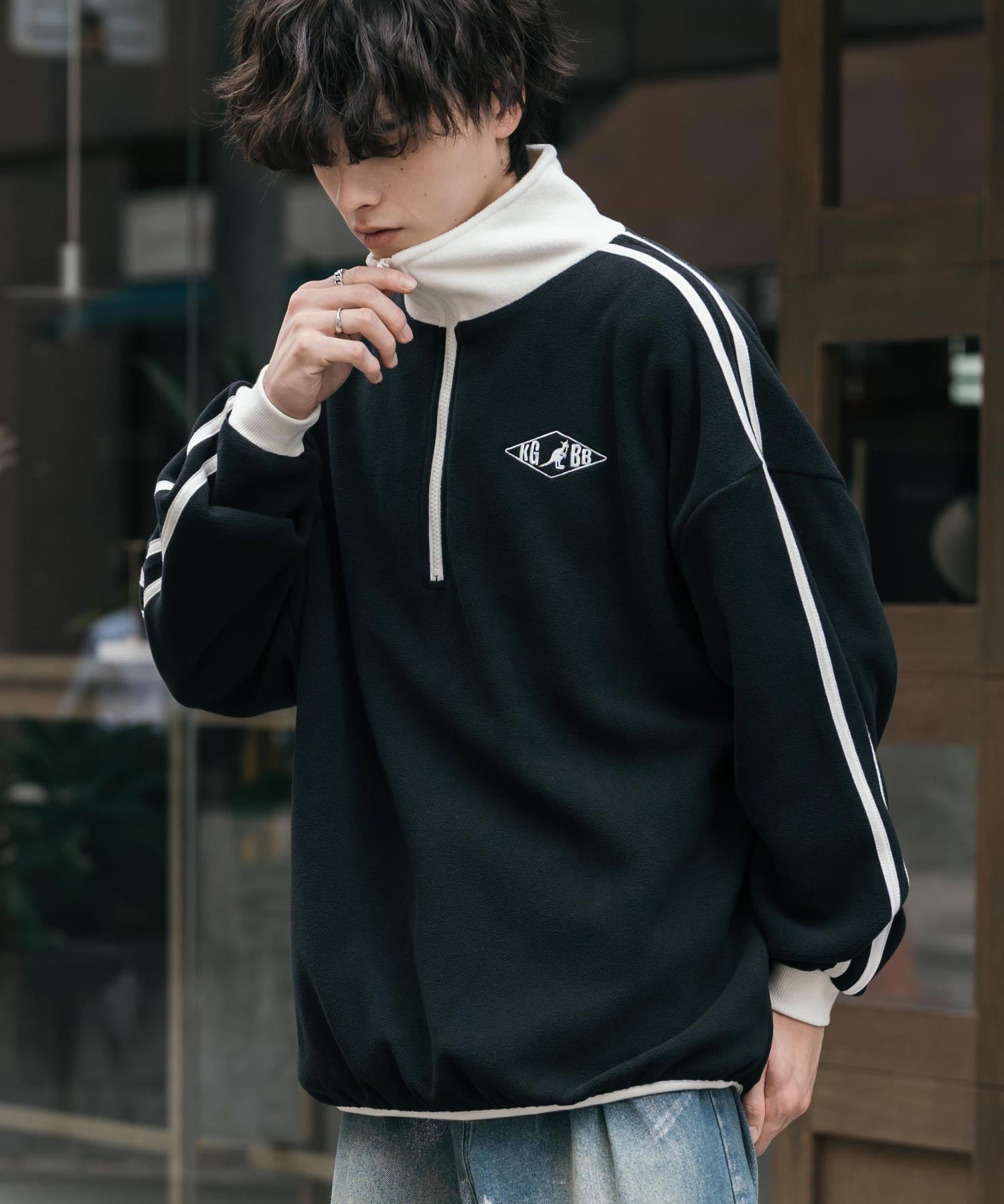 新色追加 KANGOL カンゴール 別注コラボオーバーサイズサイドラインワンポイントロゴ刺繍ハーフジップフリーストレーナー 13847