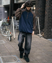 新色追加 KANGOL カンゴール 別注コラボオーバーサイズサイドラインワンポイントロゴ刺繍ハーフジップフリーストレーナー 13847