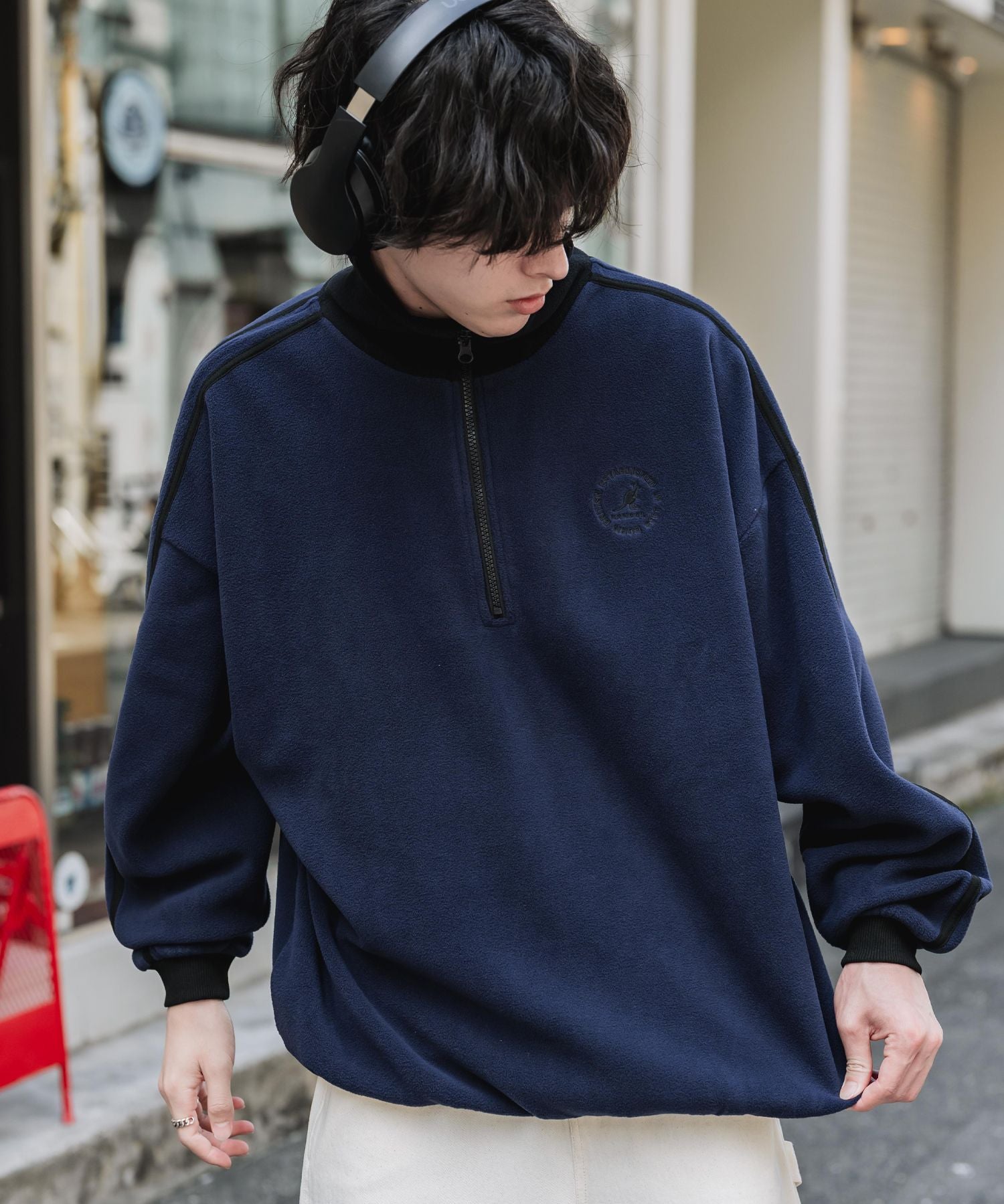 新色追加 KANGOL カンゴール 別注コラボオーバーサイズサイドラインワンポイントロゴ刺繍ハーフジップフリーストレーナー 13847