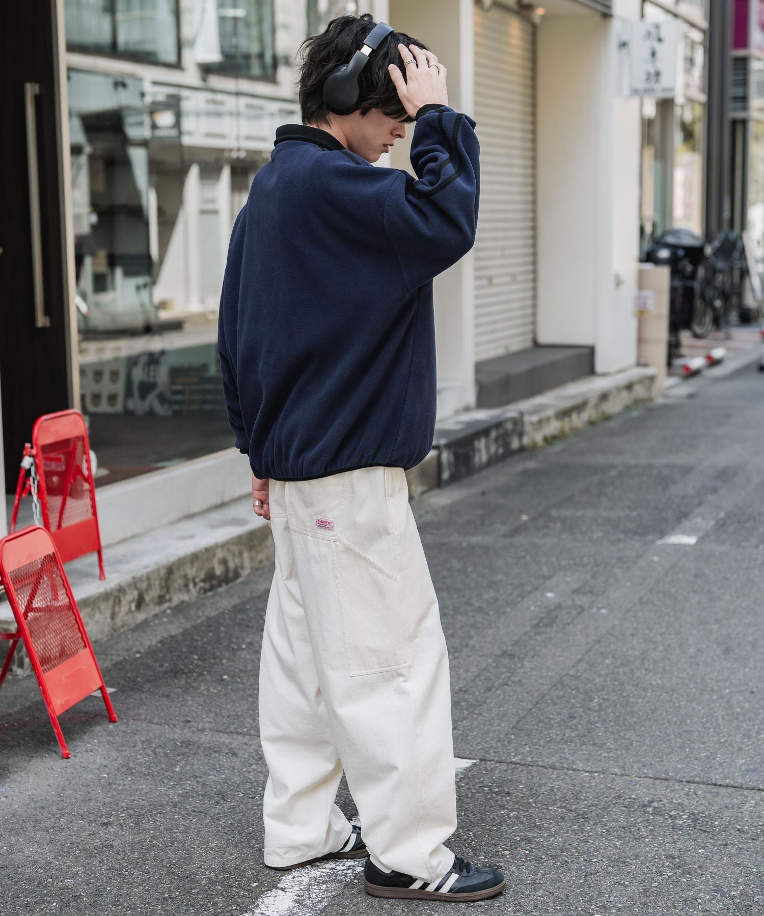 新色追加 KANGOL カンゴール 別注コラボオーバーサイズサイドラインワンポイントロゴ刺繍ハーフジップフリーストレーナー 13847