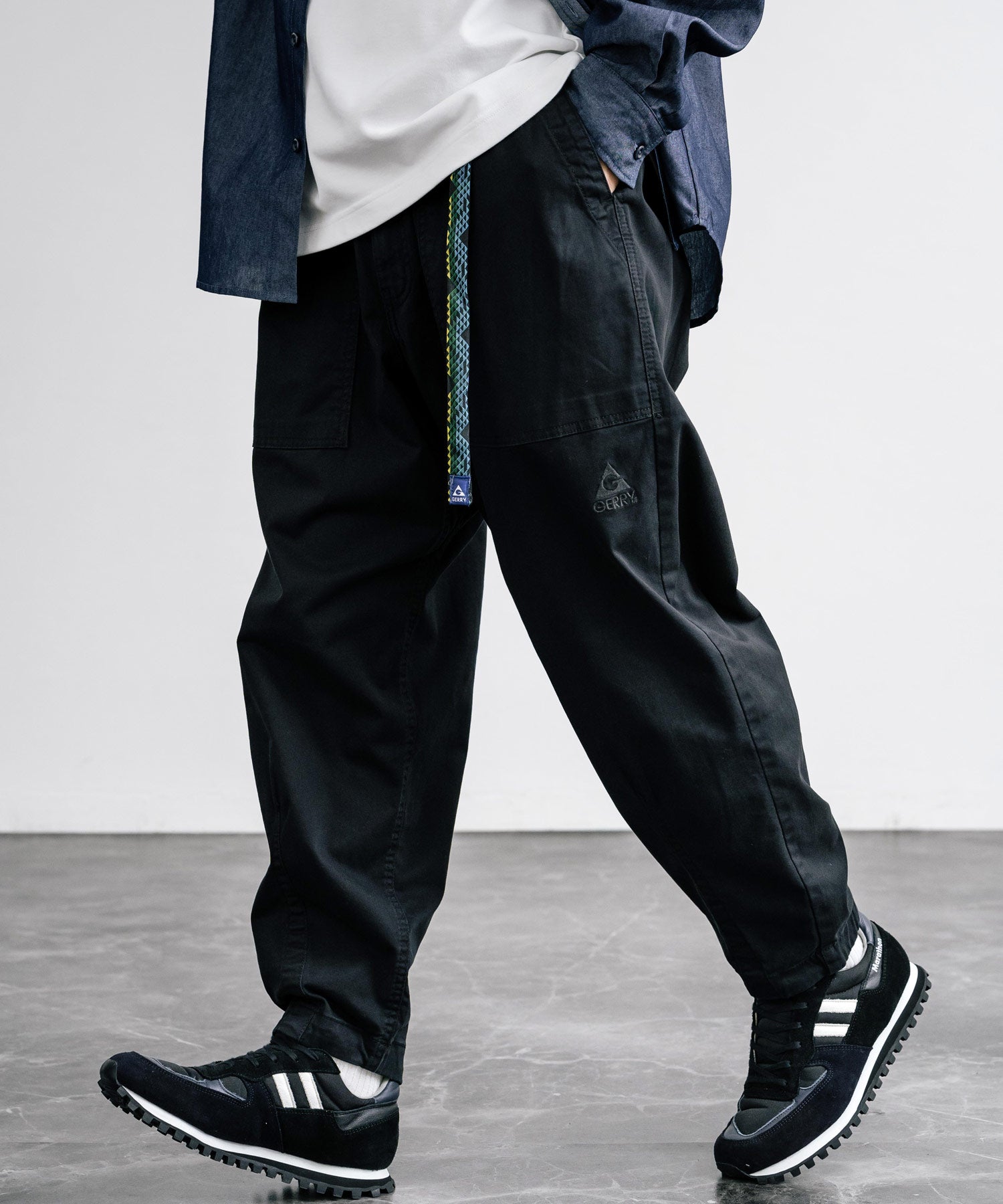 GERRY ジェリー ストレッチチノ・デニムルーズテーパードクライミング