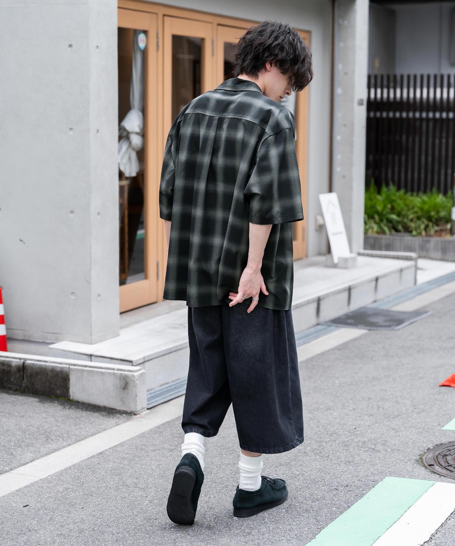 新色追加 オーバーサイズ 無地/チェック柄/ストライプ柄レギュラーカラー半袖シャツ 13977