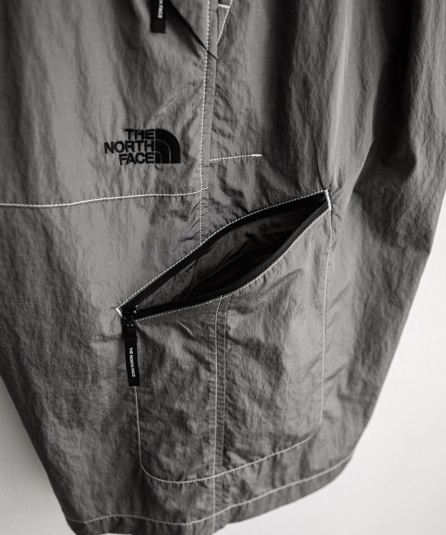 日本未展開モデル THE NORTH FACE ザ・ノースフェイス WHITE LABEL ホワイトレーベル SHELDON BERMUDA ナイロンワイドハーフパンツ 16065